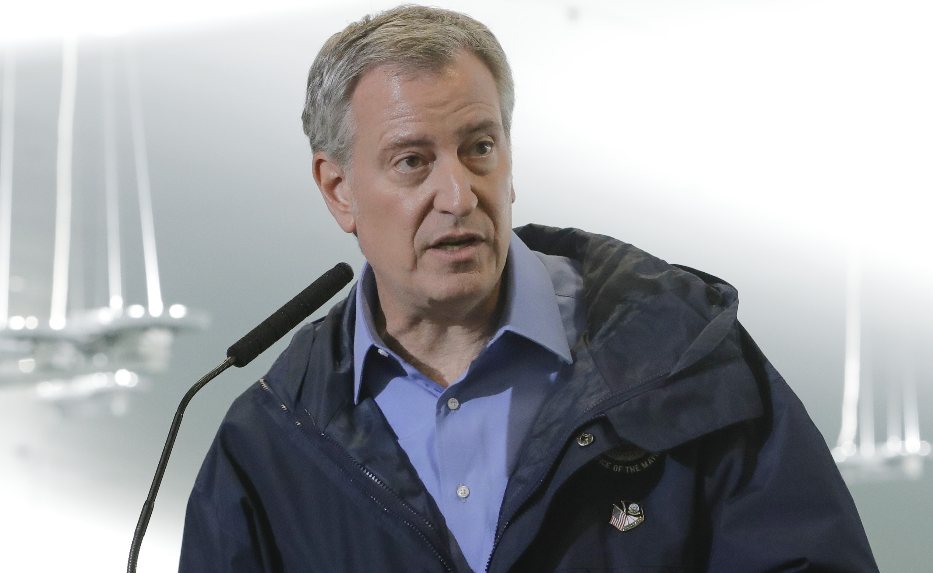 Bill de Blasio announces plan that would slash NYPD budget by $1B