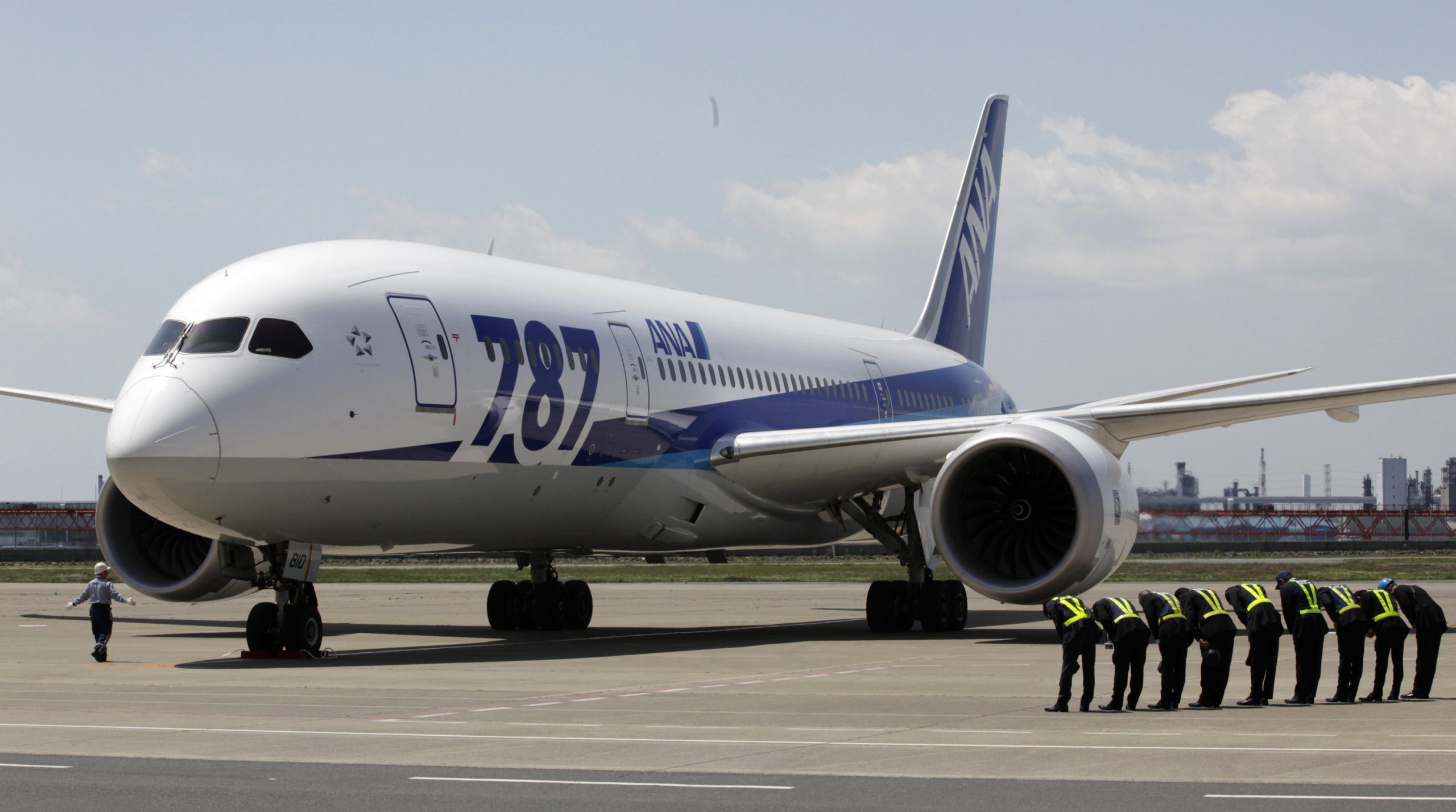 ANA orders jets worth $17B from Airbus, Boeing