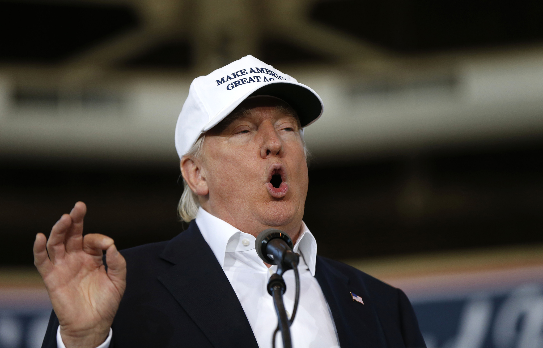 Trump slams Clinton for not visiting Mexico and Louisiana