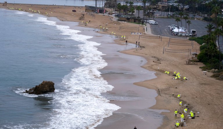 Mauritius preparing for ‘worst-case scenario’ as it grapples to contain oil spilling from crashed ship