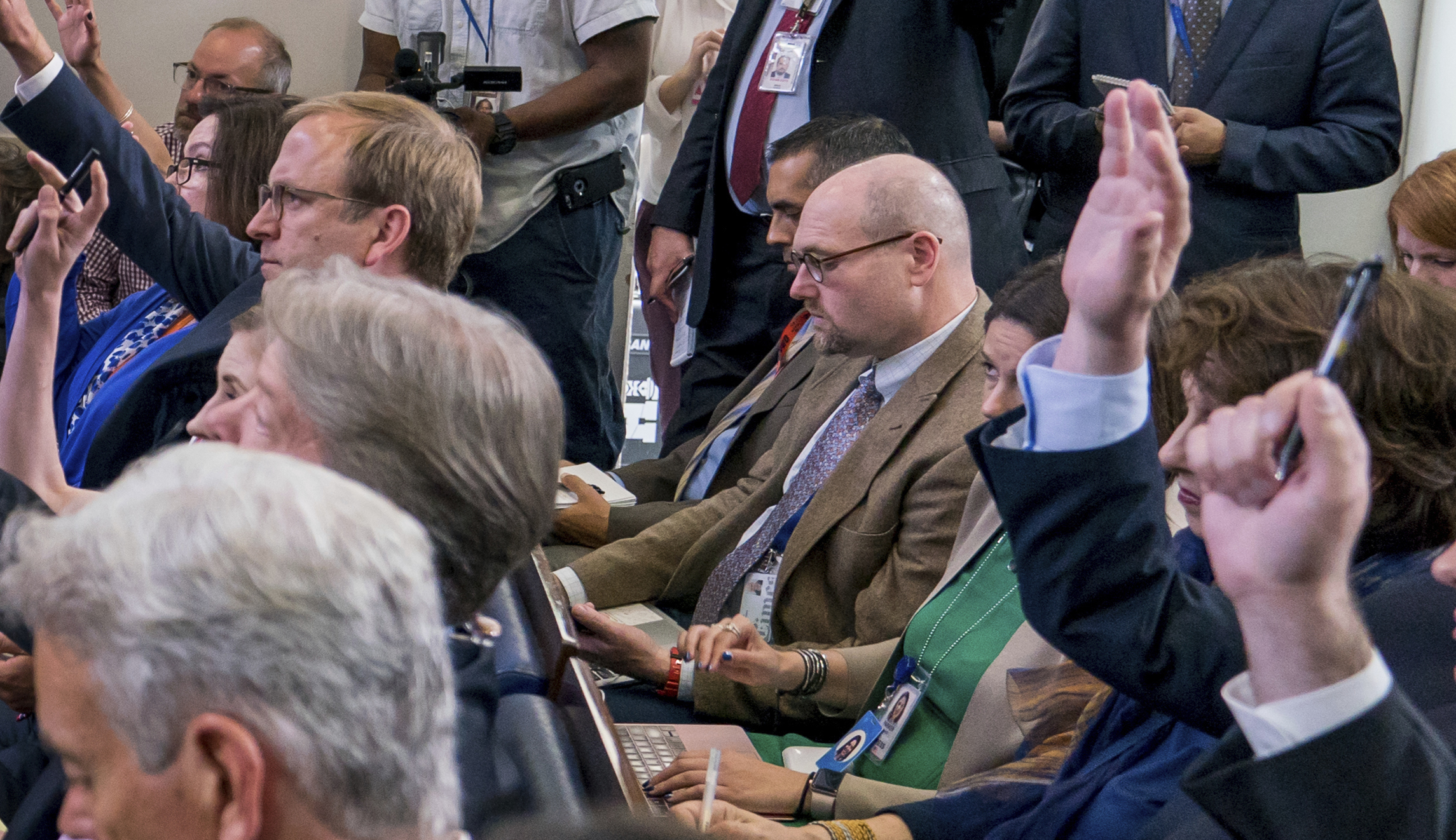 New York Times reporter Glenn Thrush suspended until late January, will not cover White House after sexual misconduct allegations