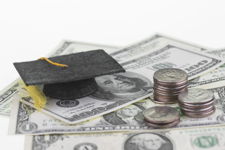 A recent report by the New America Foundation argues that the real student debt problem occurs on the graduate level. (Thinkstock)