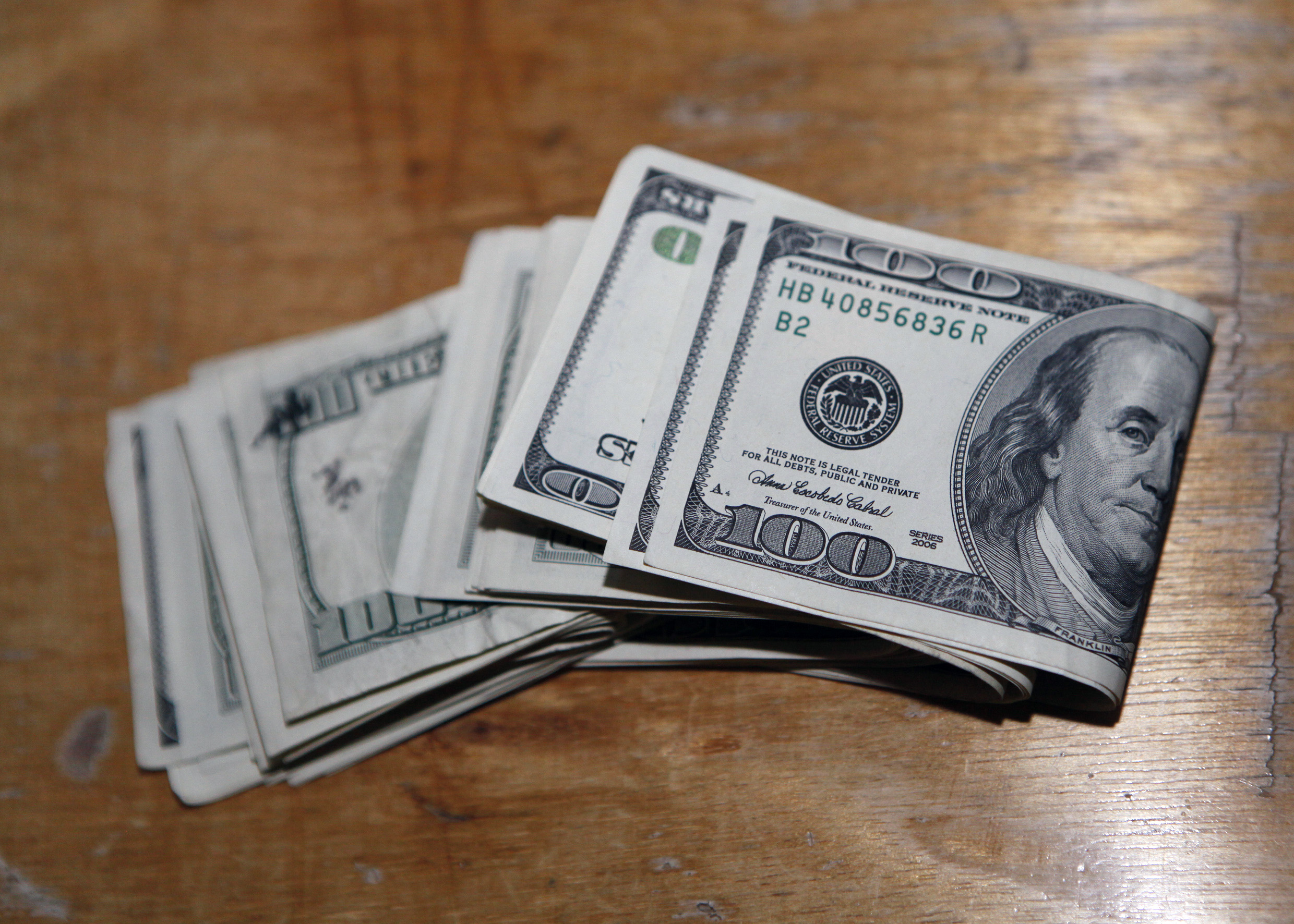 WATCH: Waitress gifted $1,900 tip in random act of kindness