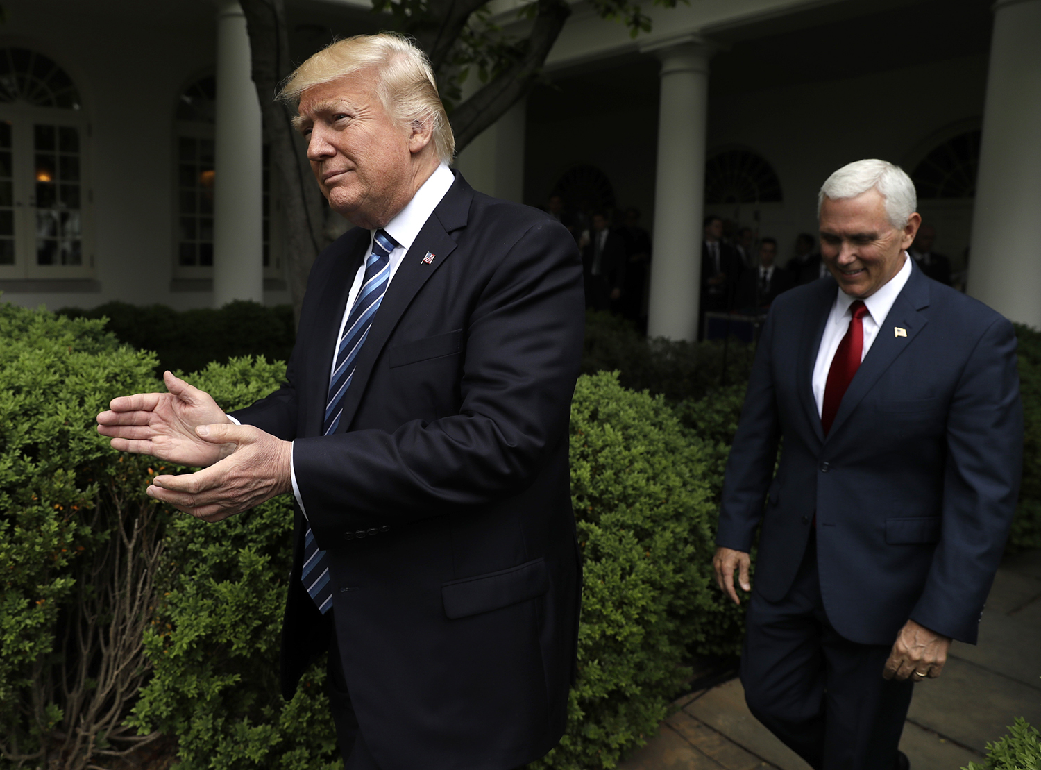 Team Trump asks donors to ‘donate big’ to stop ‘witch hunt’