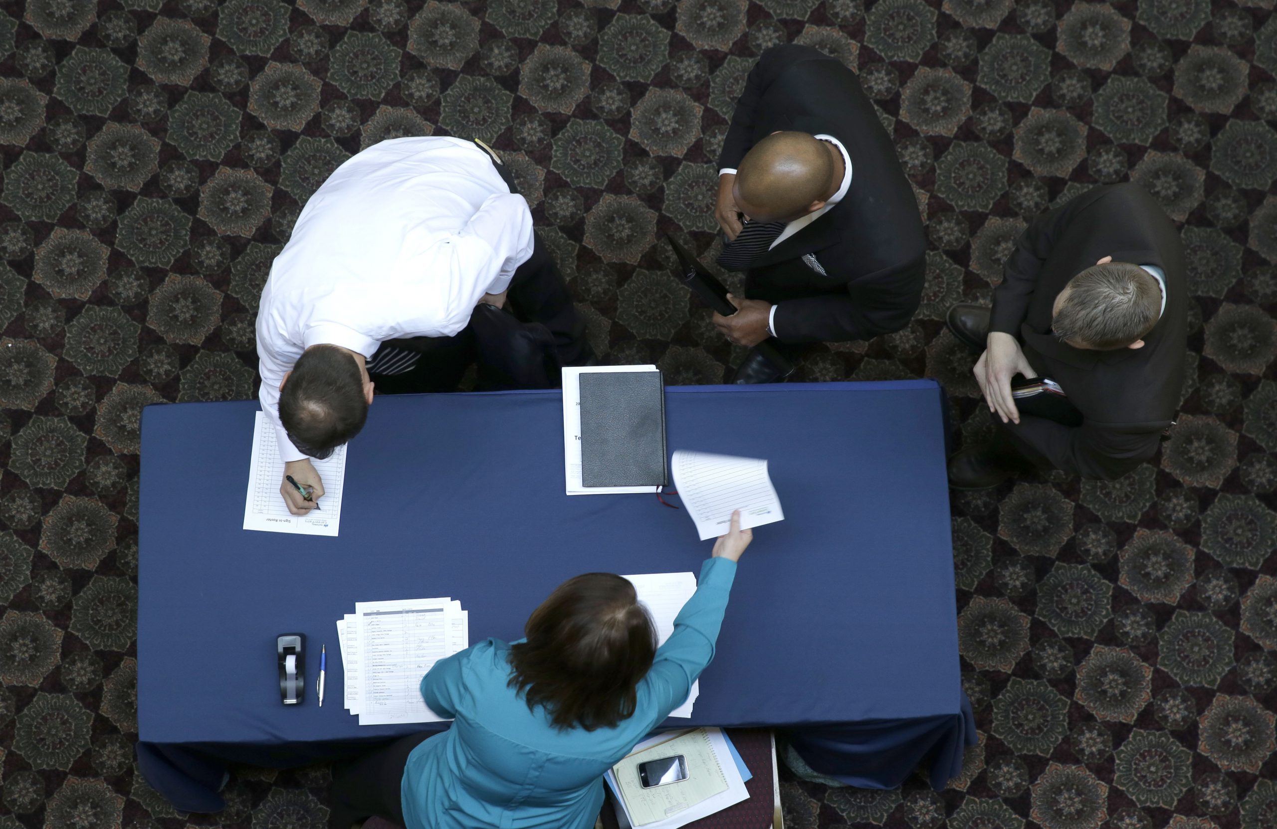 Survey: US companies add 139,000 jobs in February