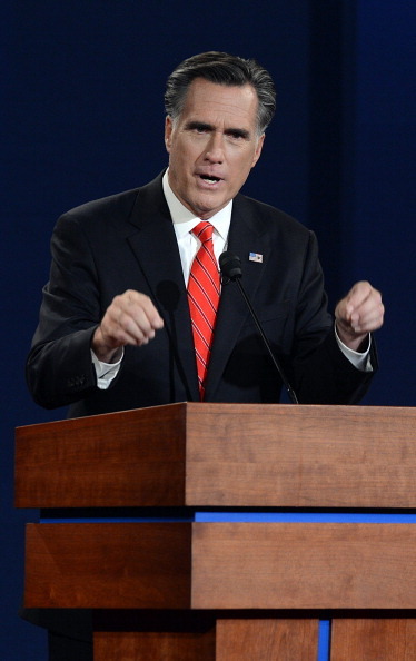 Romney closes gap with Obama with debate performance