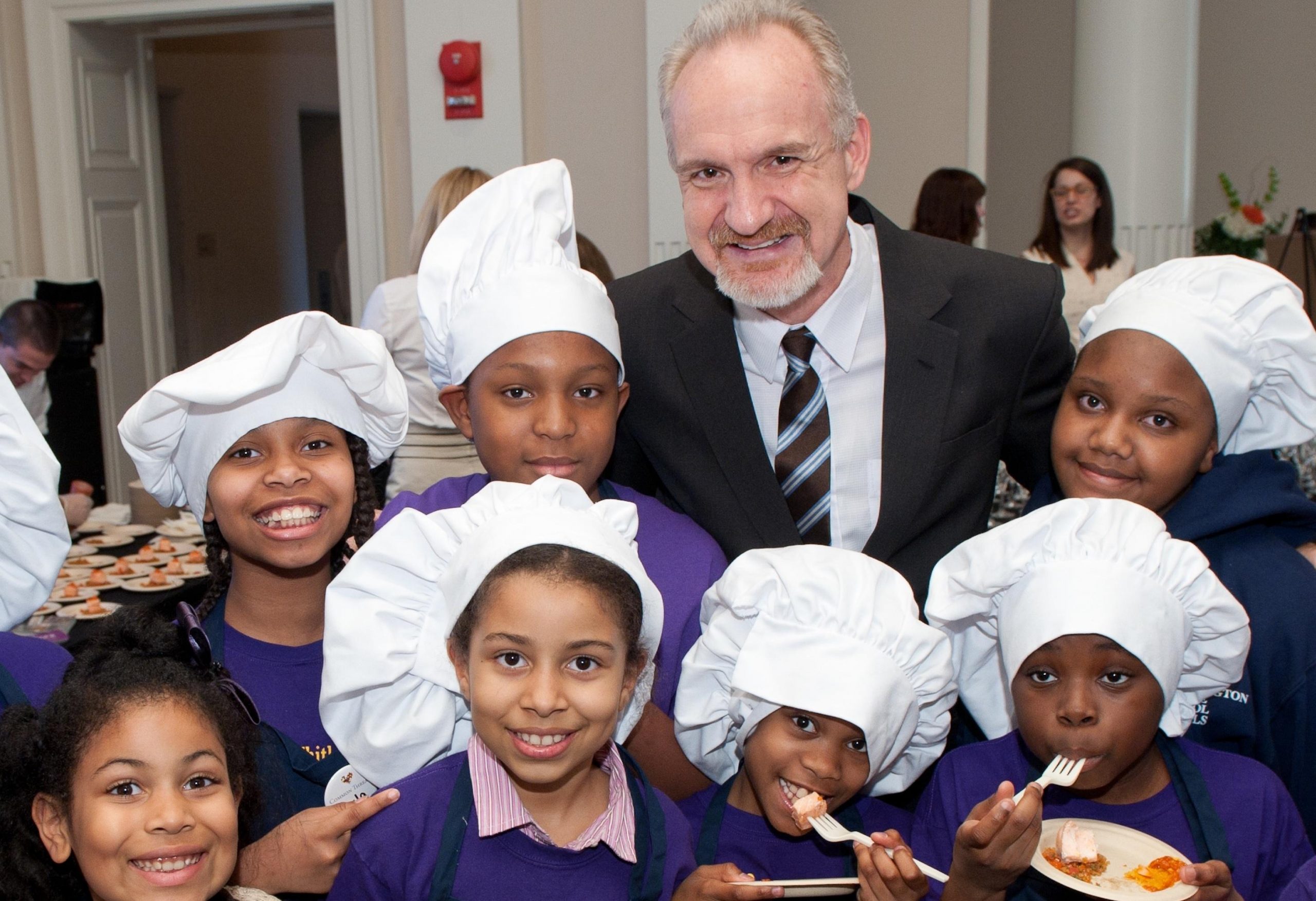 Art Smith, Carla Hall raising funds for cooking charity