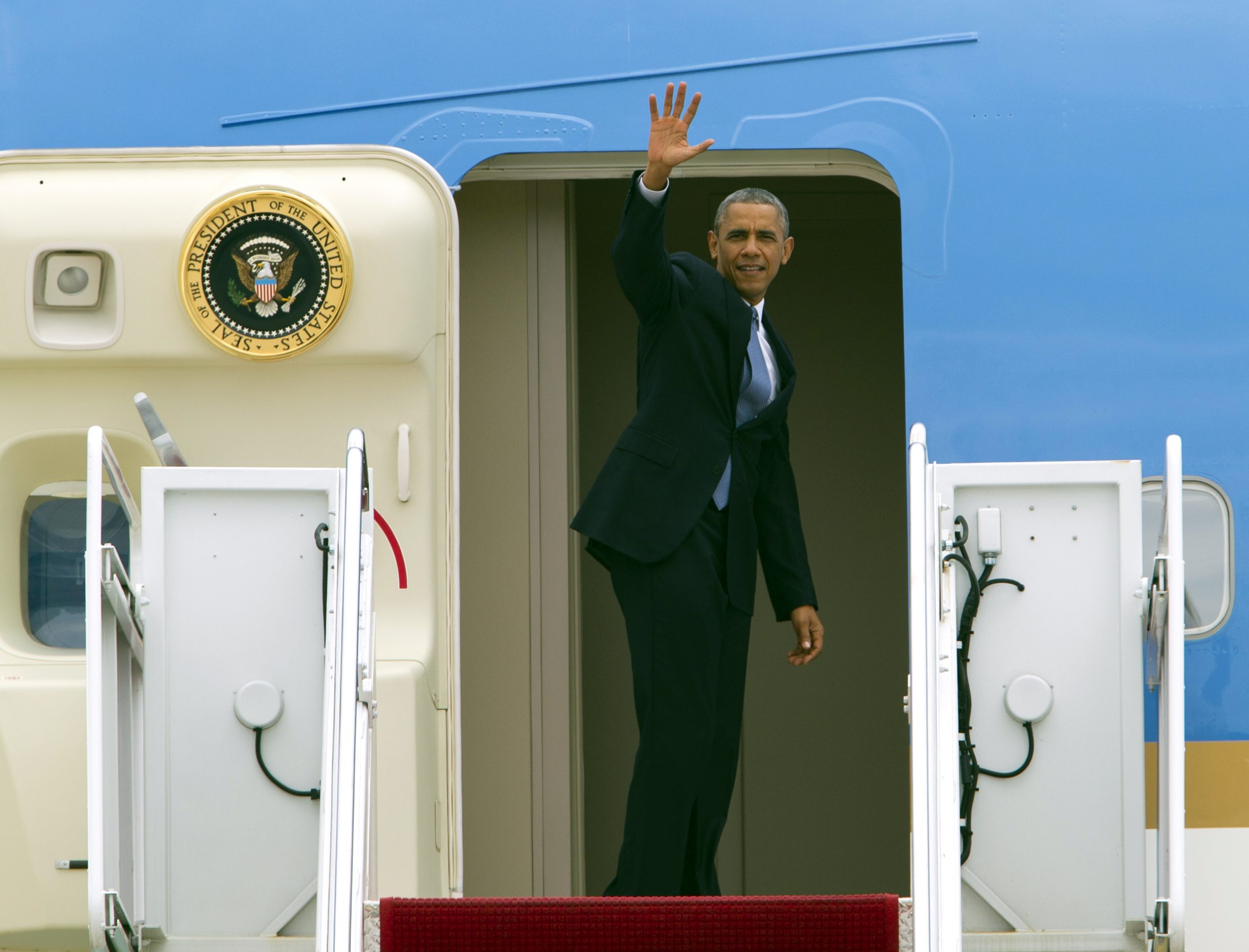 How Obama is saving the DNC money on his fundraising trips — at your expense