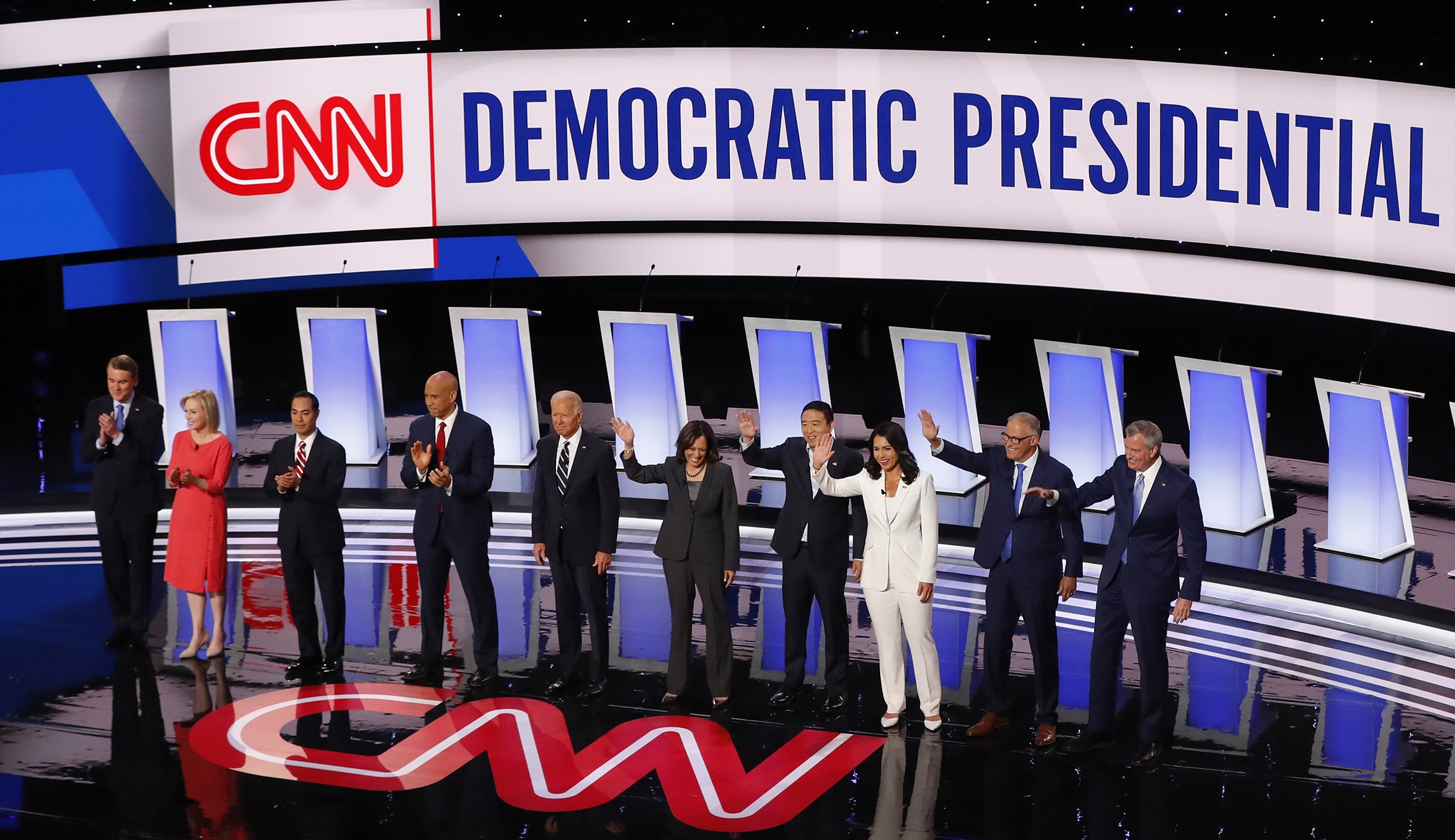 WATCH: Tech problems plague second night of Democratic debate