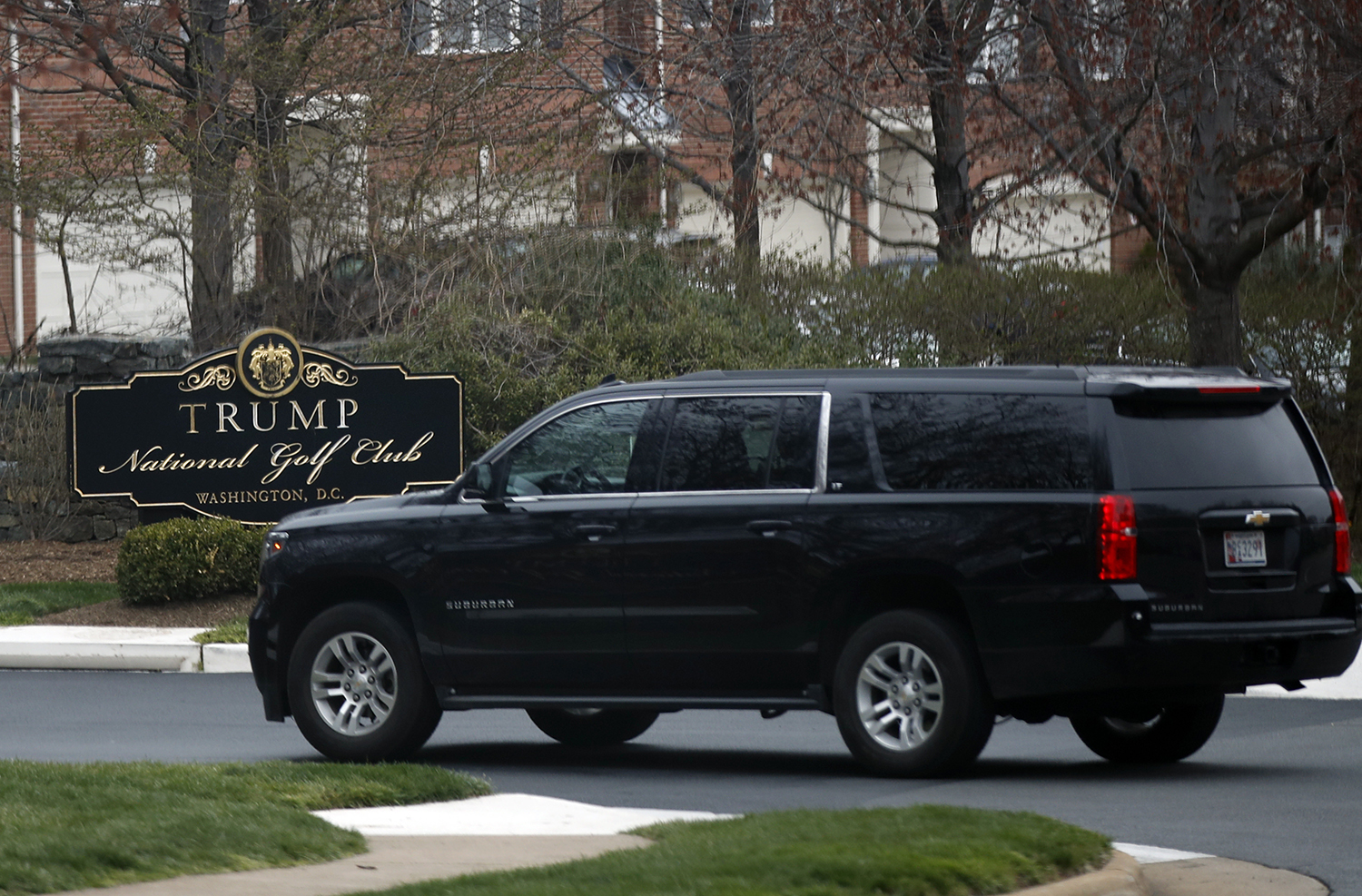 Vandals spray-paint ‘resist’ on fairway of Trump National Golf Club