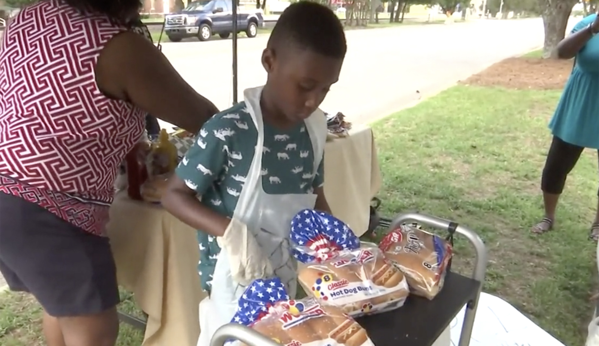 6-year-old gives up money he saved for Disney World to feed hurricane evacuees