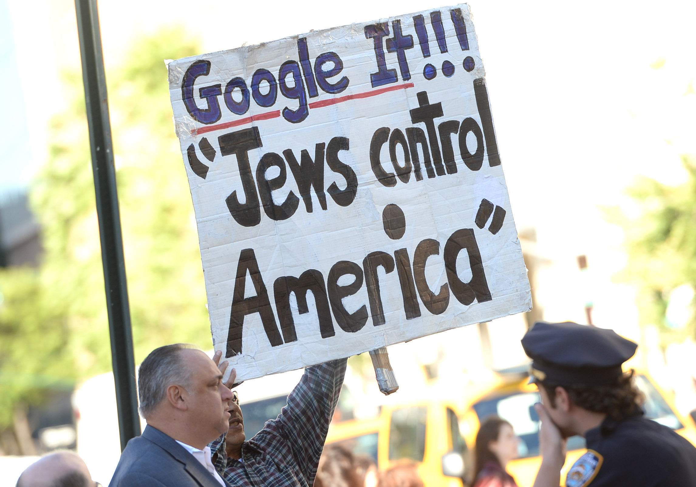 Demonstrators protest Met Opera’s ‘Klinghoffer’