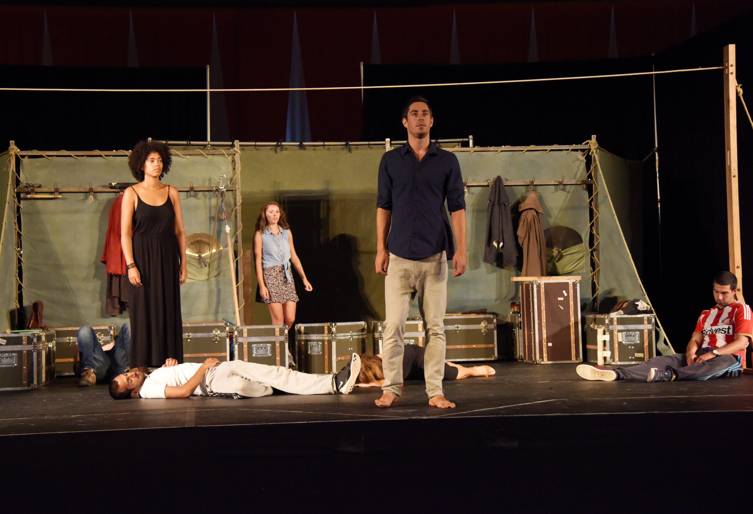 Touring ‘Hamlet’ gets a standing ovation at UN