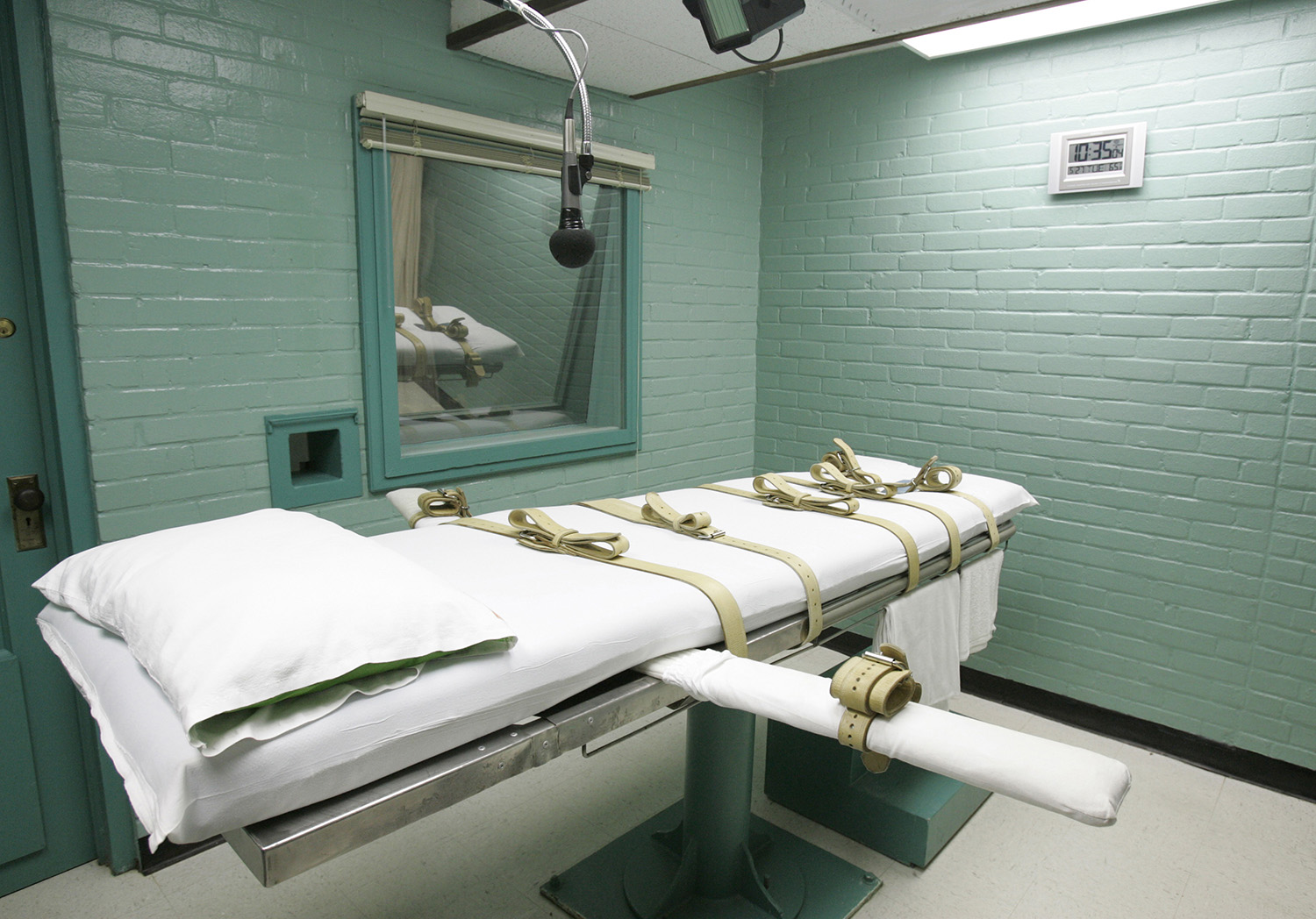 Alabama could use new untested method for execution of prisoner