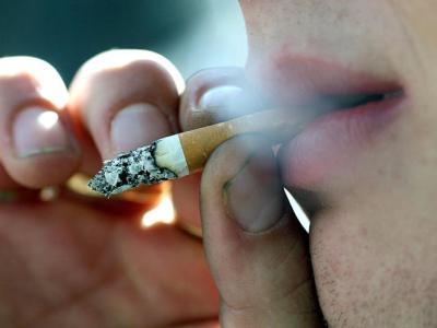 Va. considers outlawing smoking in car with kids