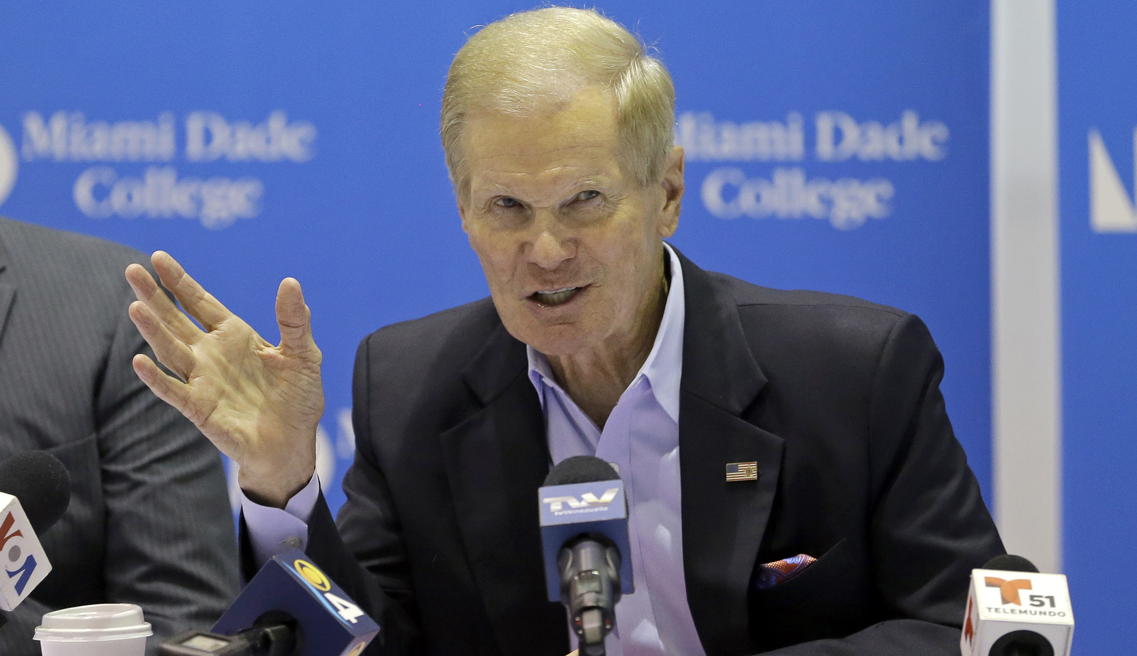 White House excludes Florida’s Democratic senator from school safety meeting