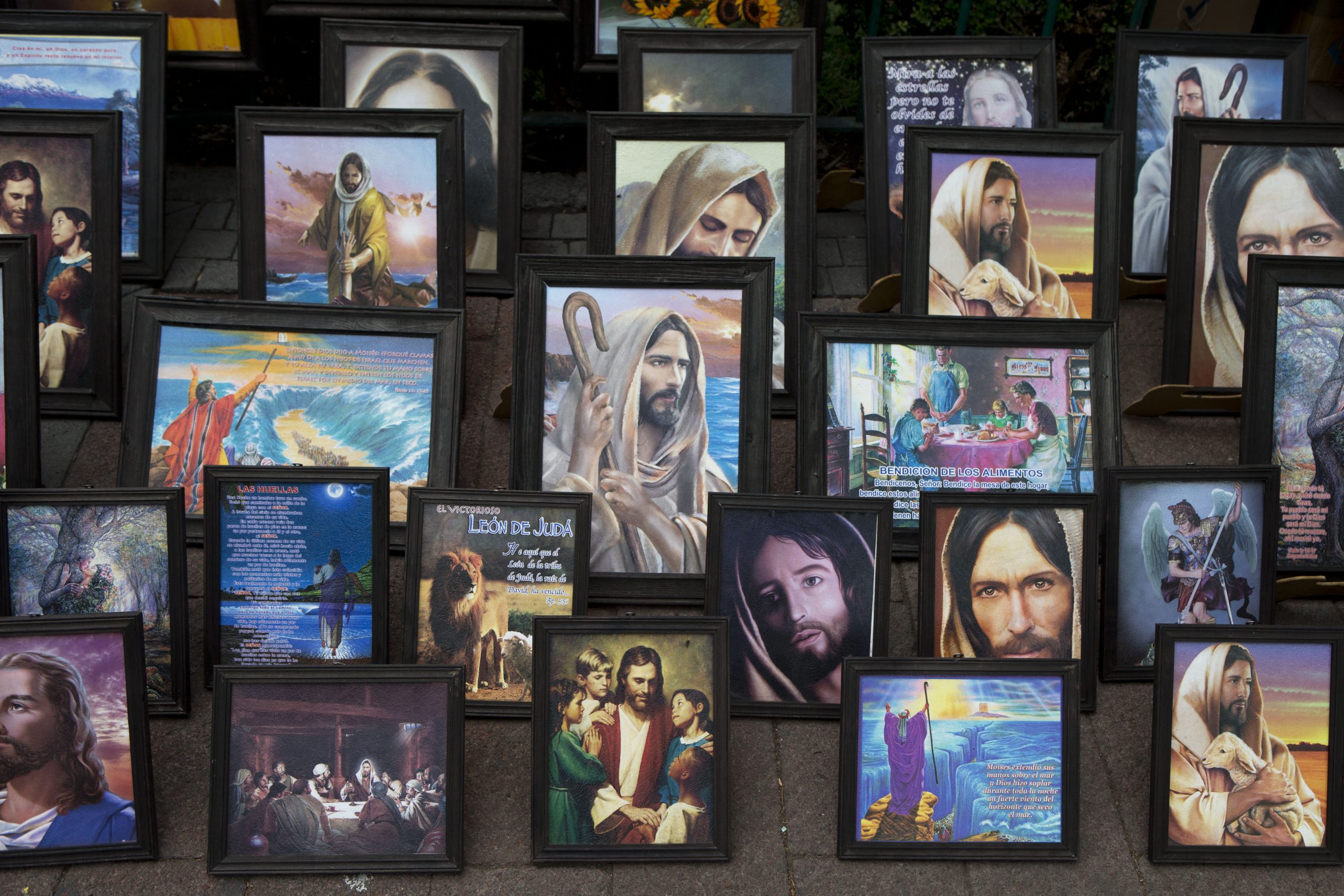 AP PHOTOS: Mexico’s canals a quiet weekday retreat