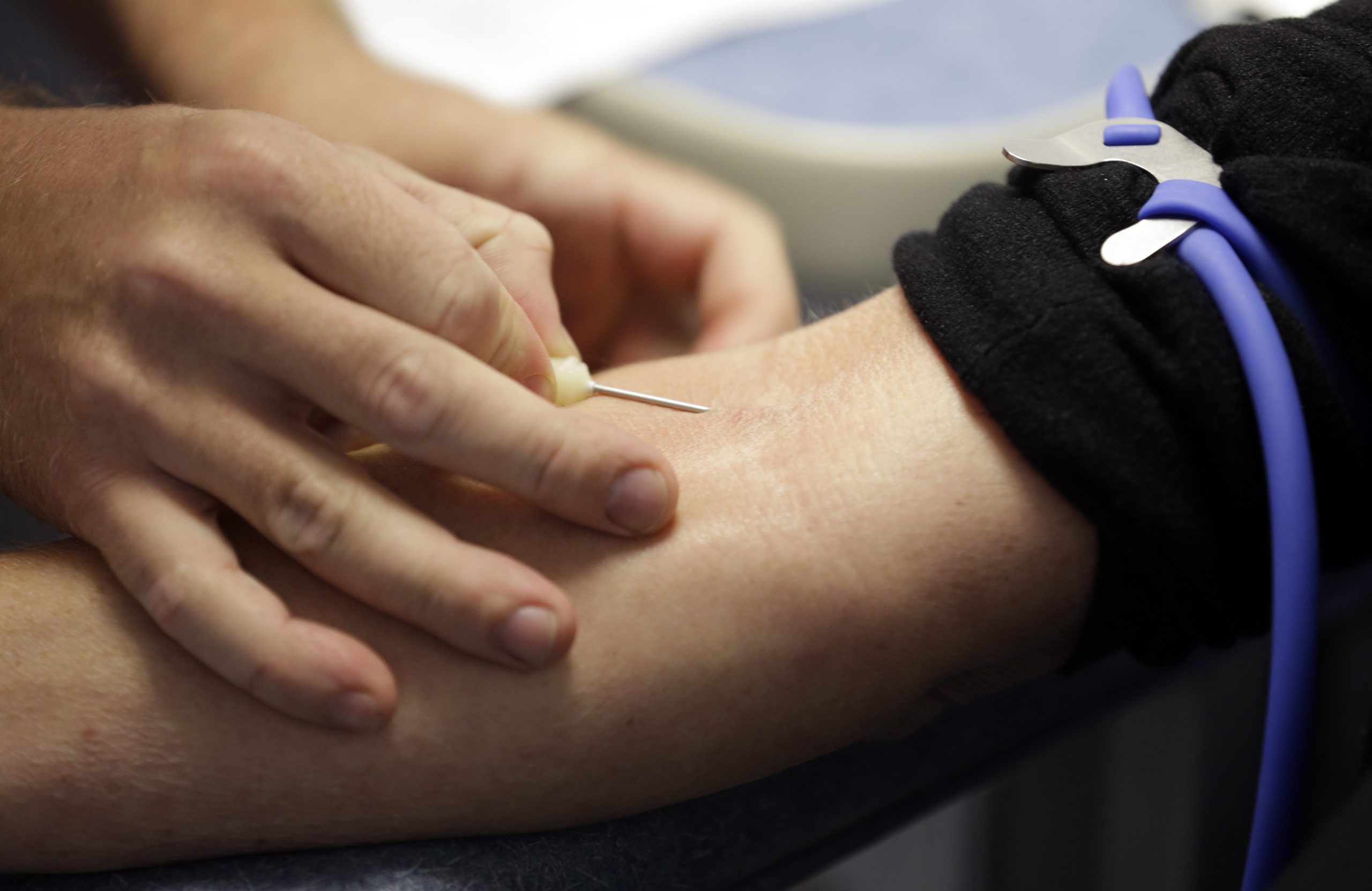 FDA asks Florida counties to halt blood donations due to Zika
