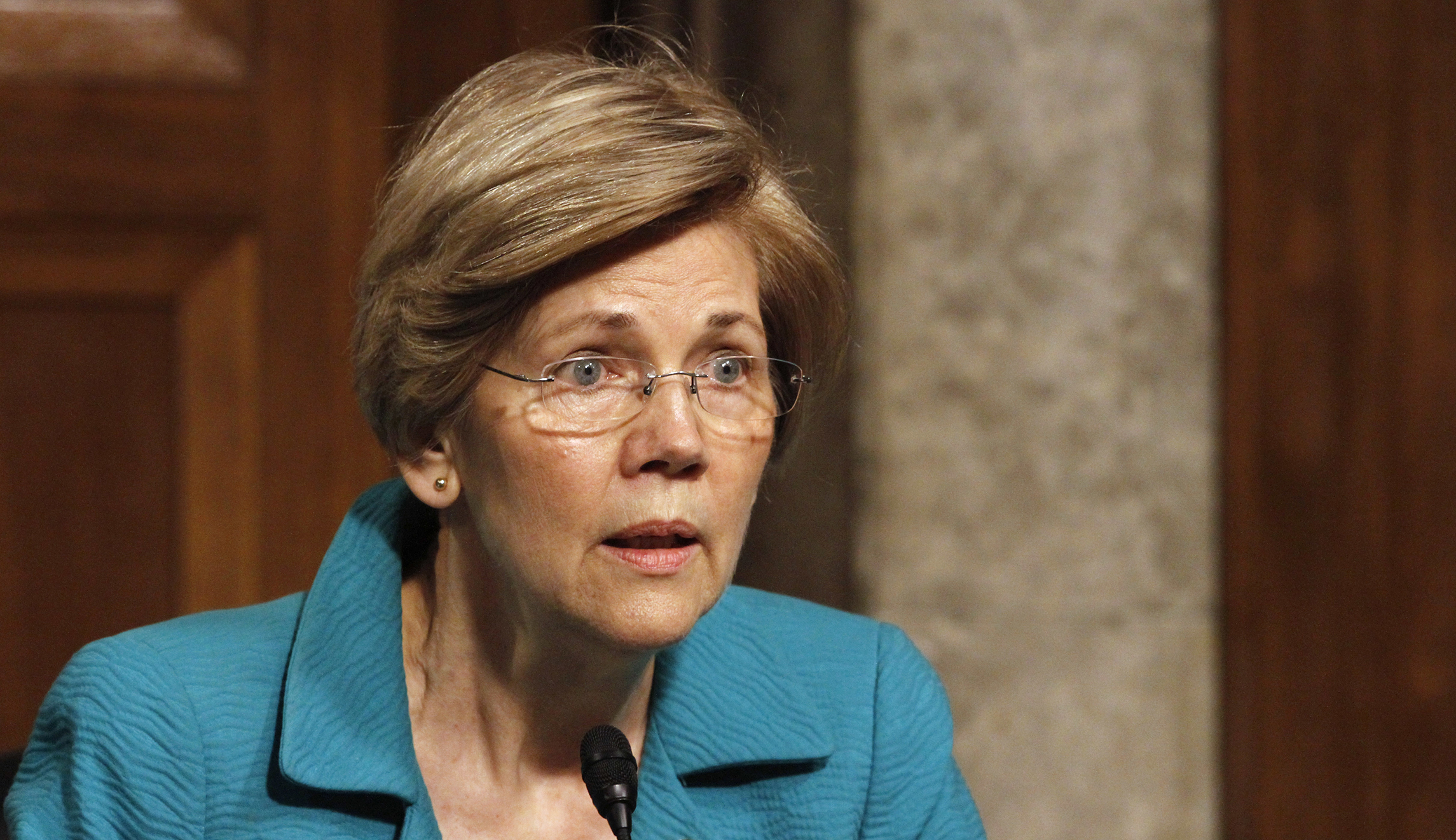 Elizabeth Warren’s DNA test is the train wreck that won’t stop wrecking