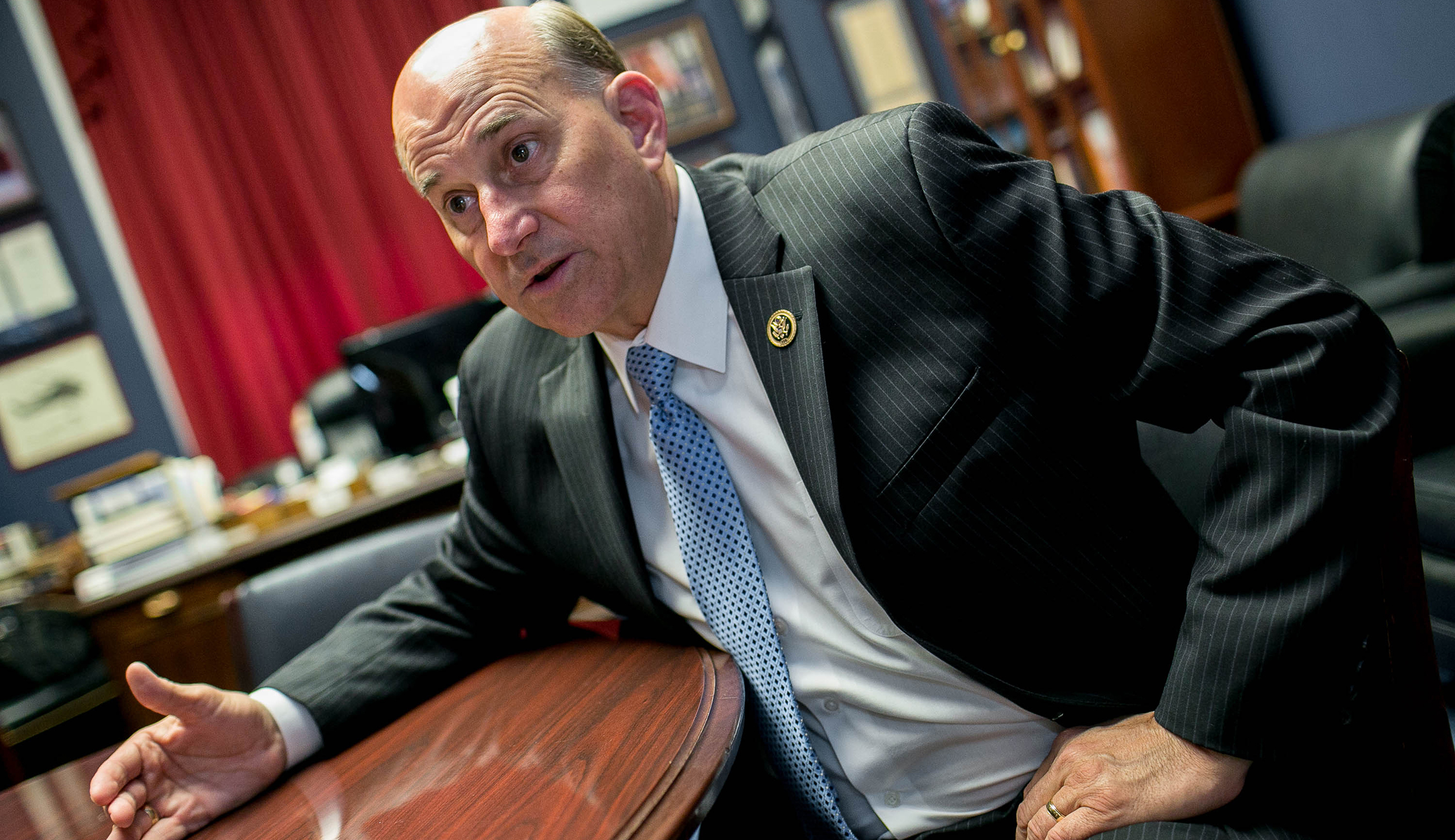 FBI ‘very deceptive’ in rebutting story on Chinese firm hacking Clinton emails, GOP lawmaker says