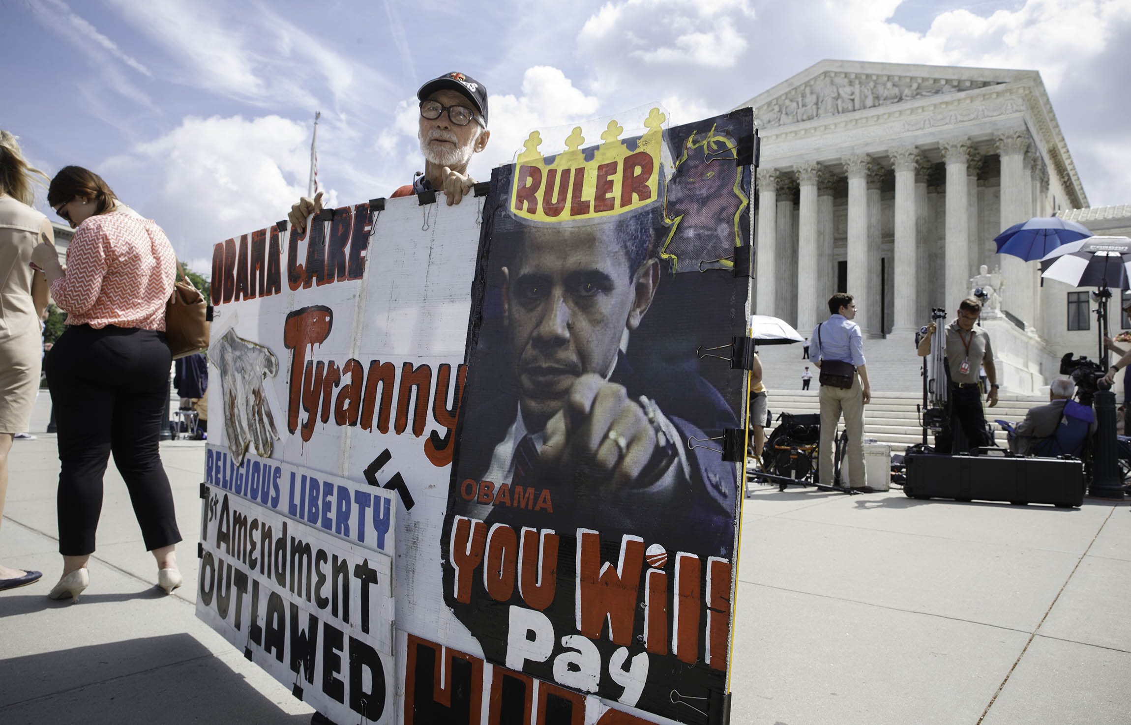 Poll: Voters want changes to Obamacare
