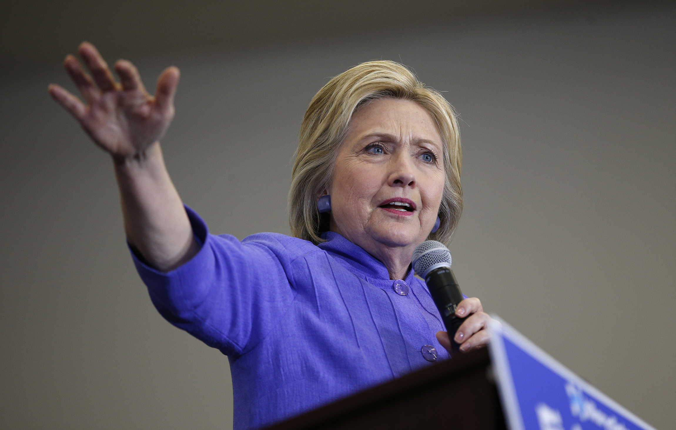 Clinton: Trump ‘could learn’ from Muslims, Mexicans