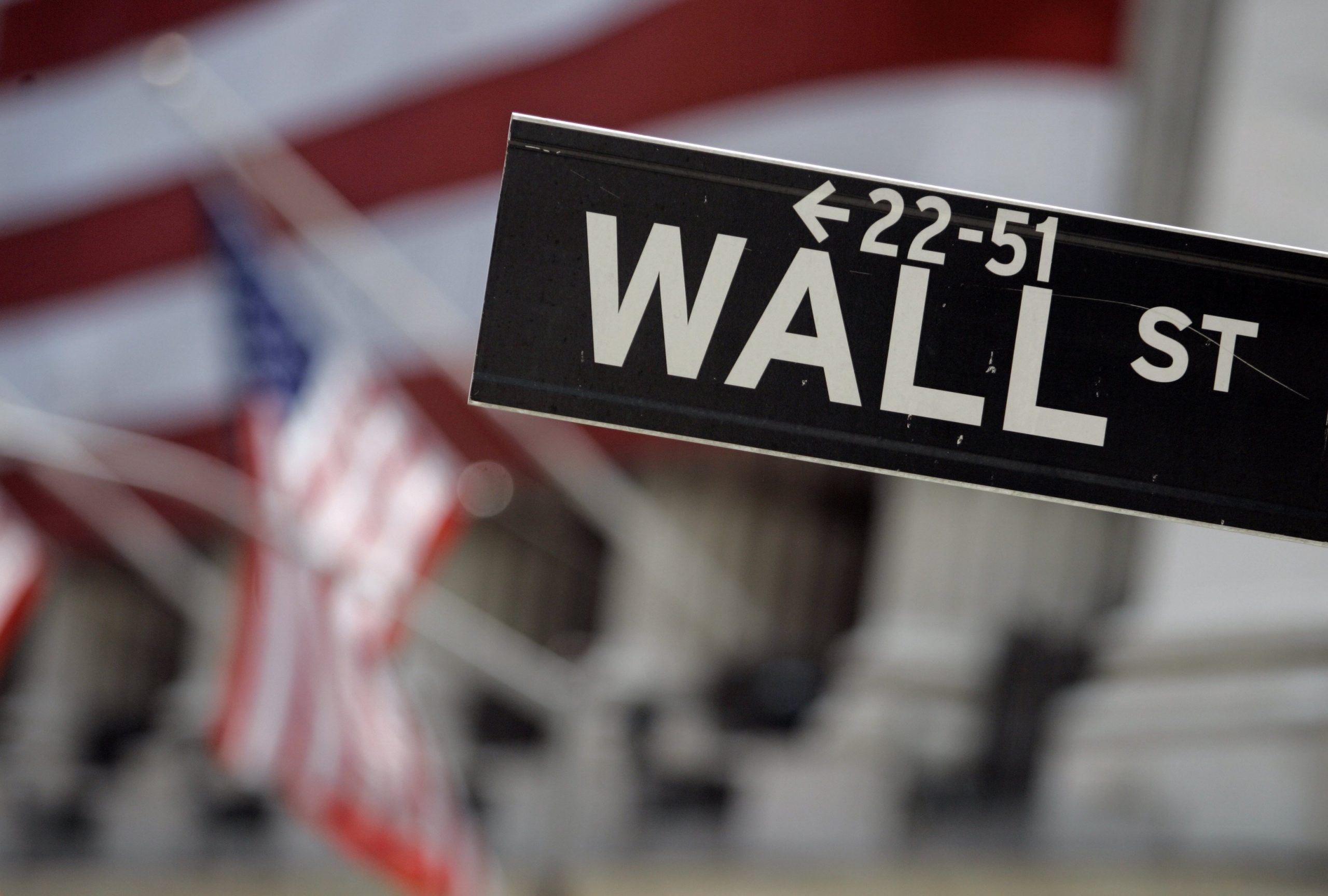 Despite Fed, a late push sends US stocks higher