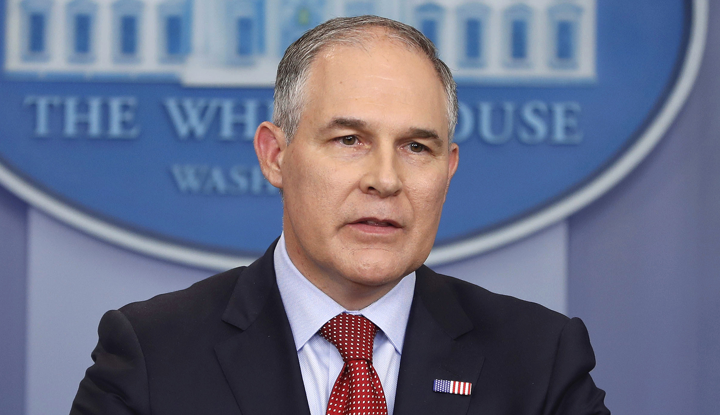 Scott Pruitt bars EPA grant recipients from serving on advisory boards