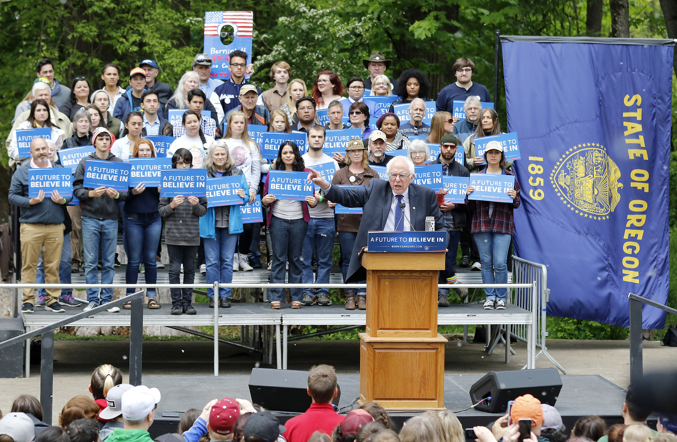 Bernie Sanders strikes back in Oregon