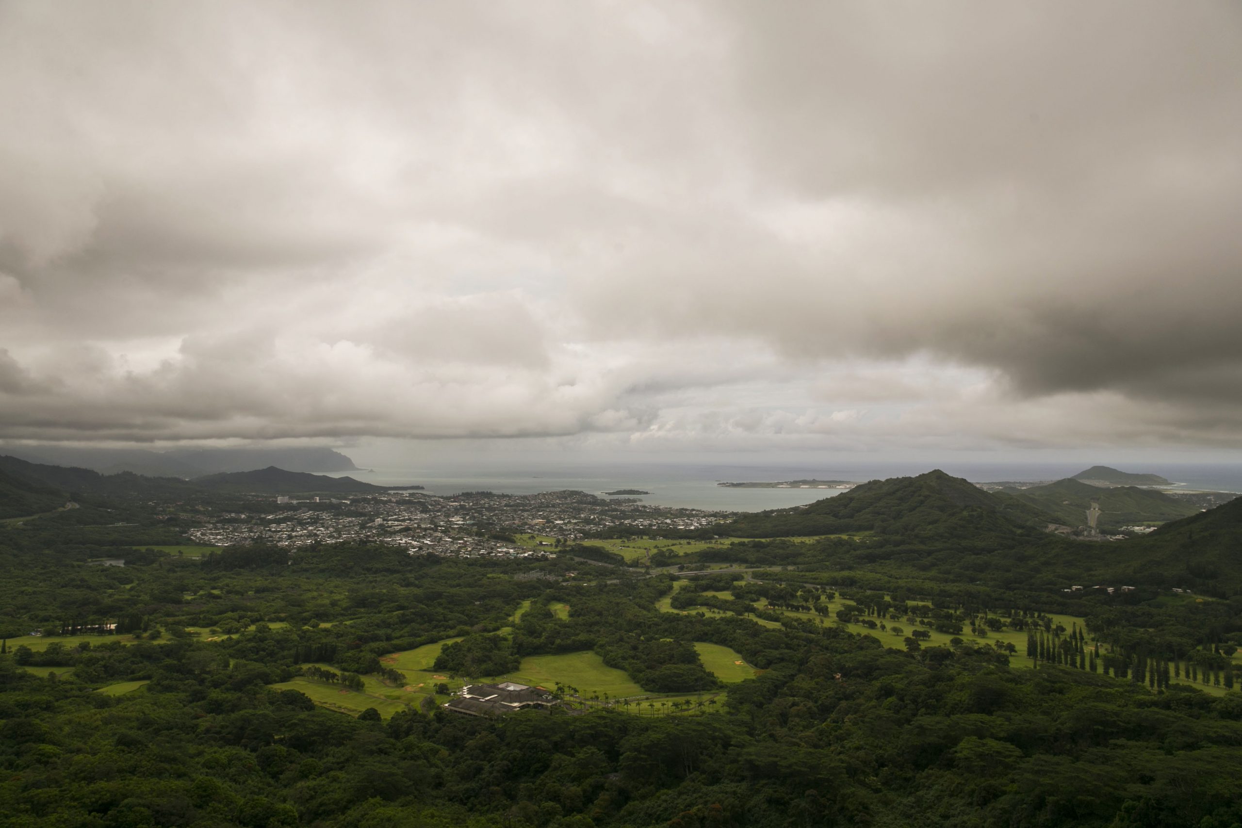 Hawaii records highest visitor count since January 2020