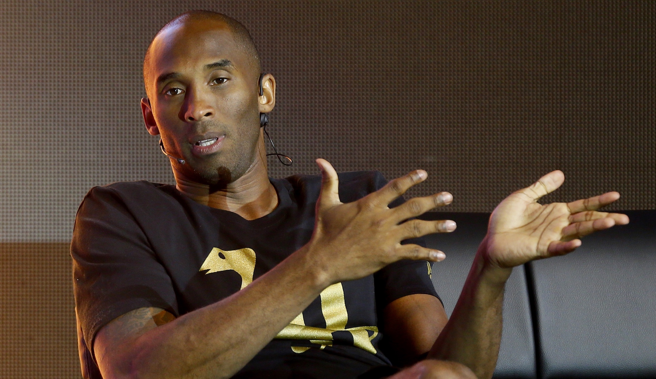 Kobe Bryant is dead and the Grammys should be postponed