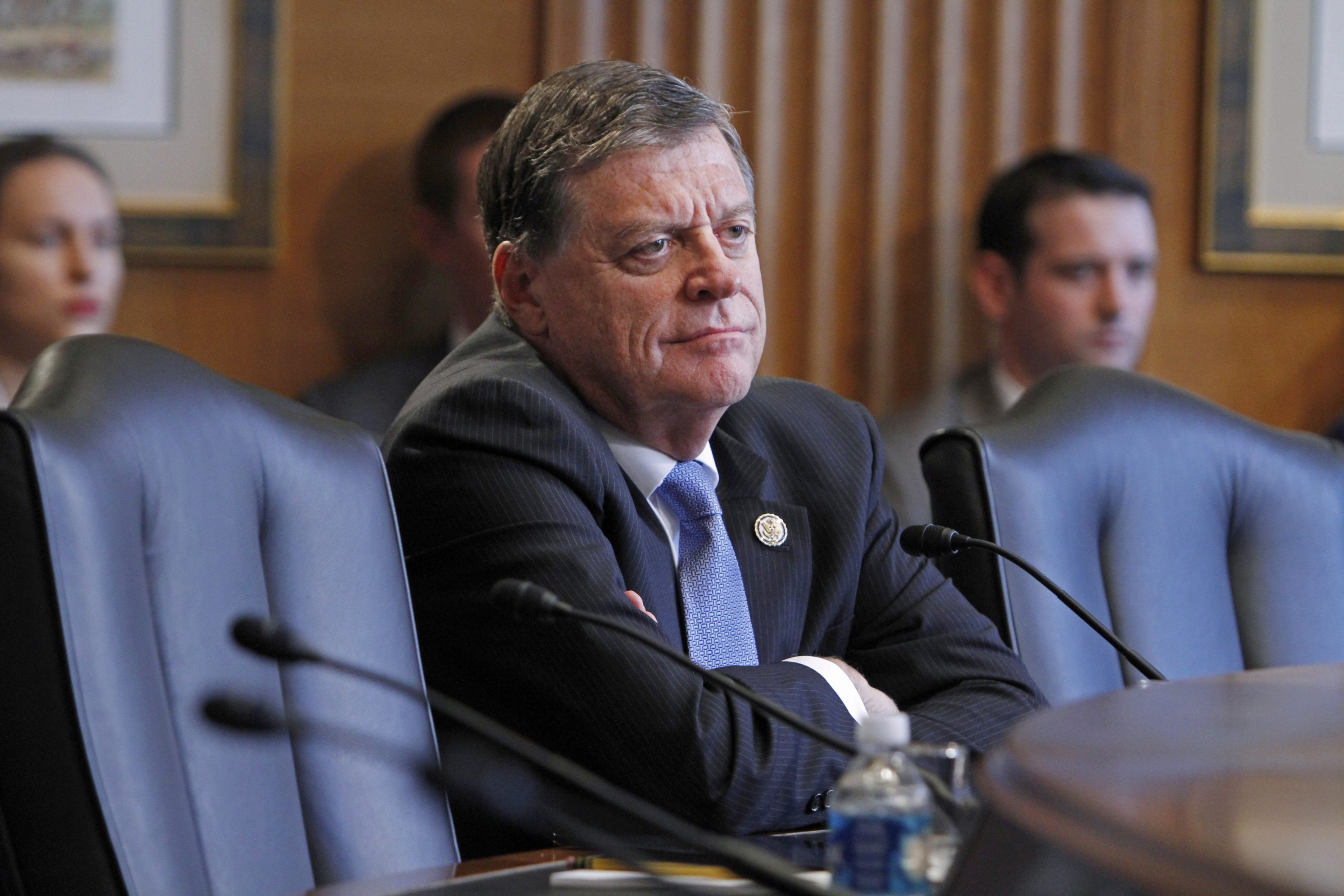 House advances funding, Syria bill