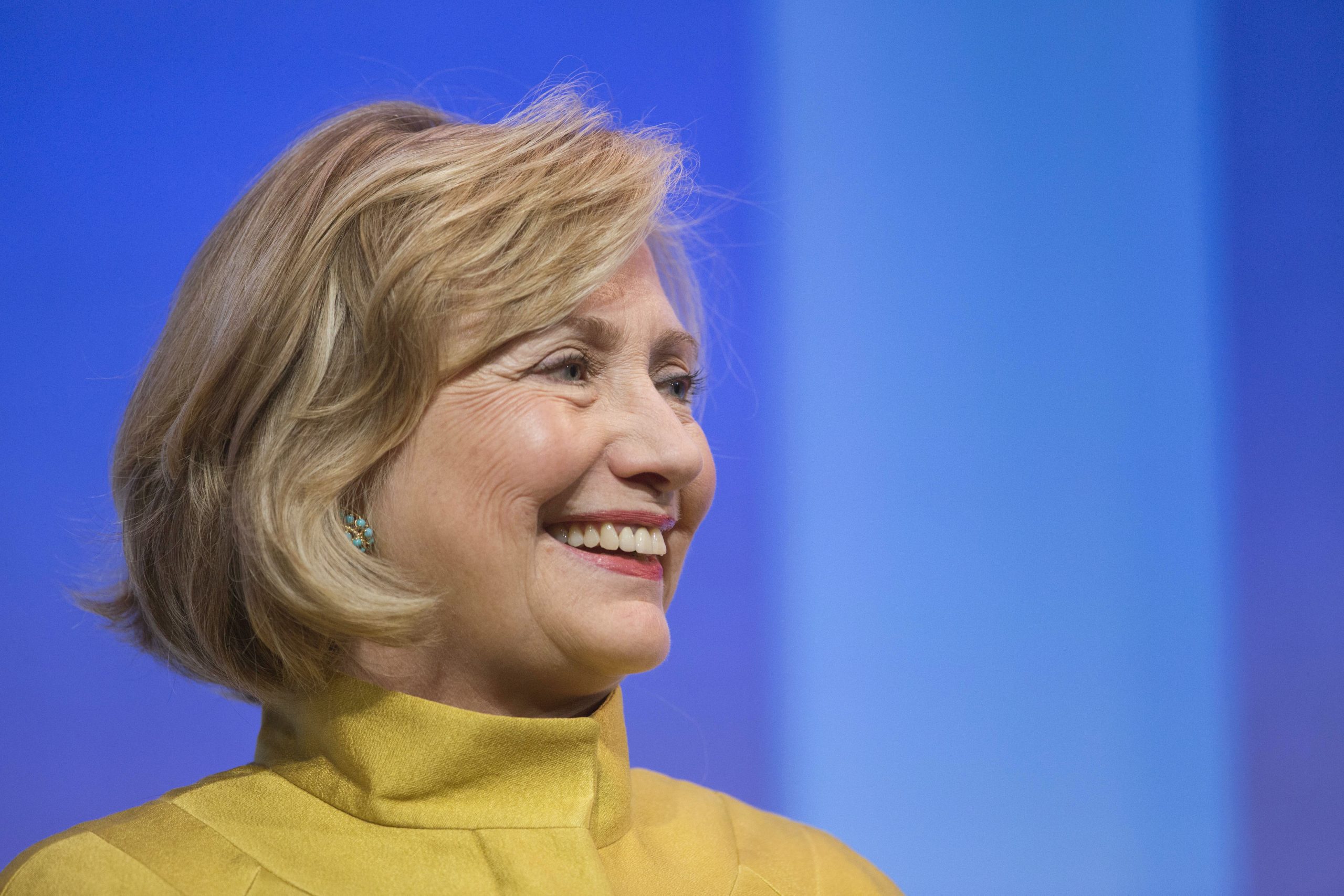 Hillary Clinton will raise money for Shaheen