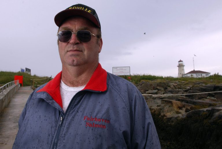 Afternoon Links: The Grey Zone, Robot Security Guards, and a Busted Boot Scammer