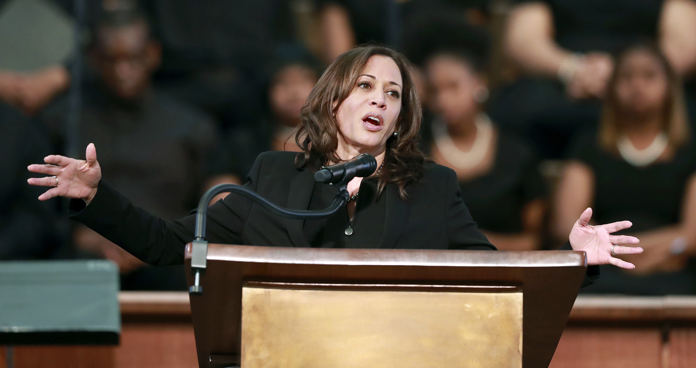 Harris jabs Biden, Sanders, and Warren: Older leaders should ‘know when to pass the baton’