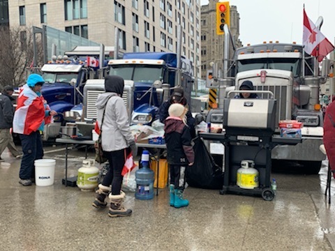 Trudeau huddles with opposition party leaders as trucker reinforcements arrive in Ottawa