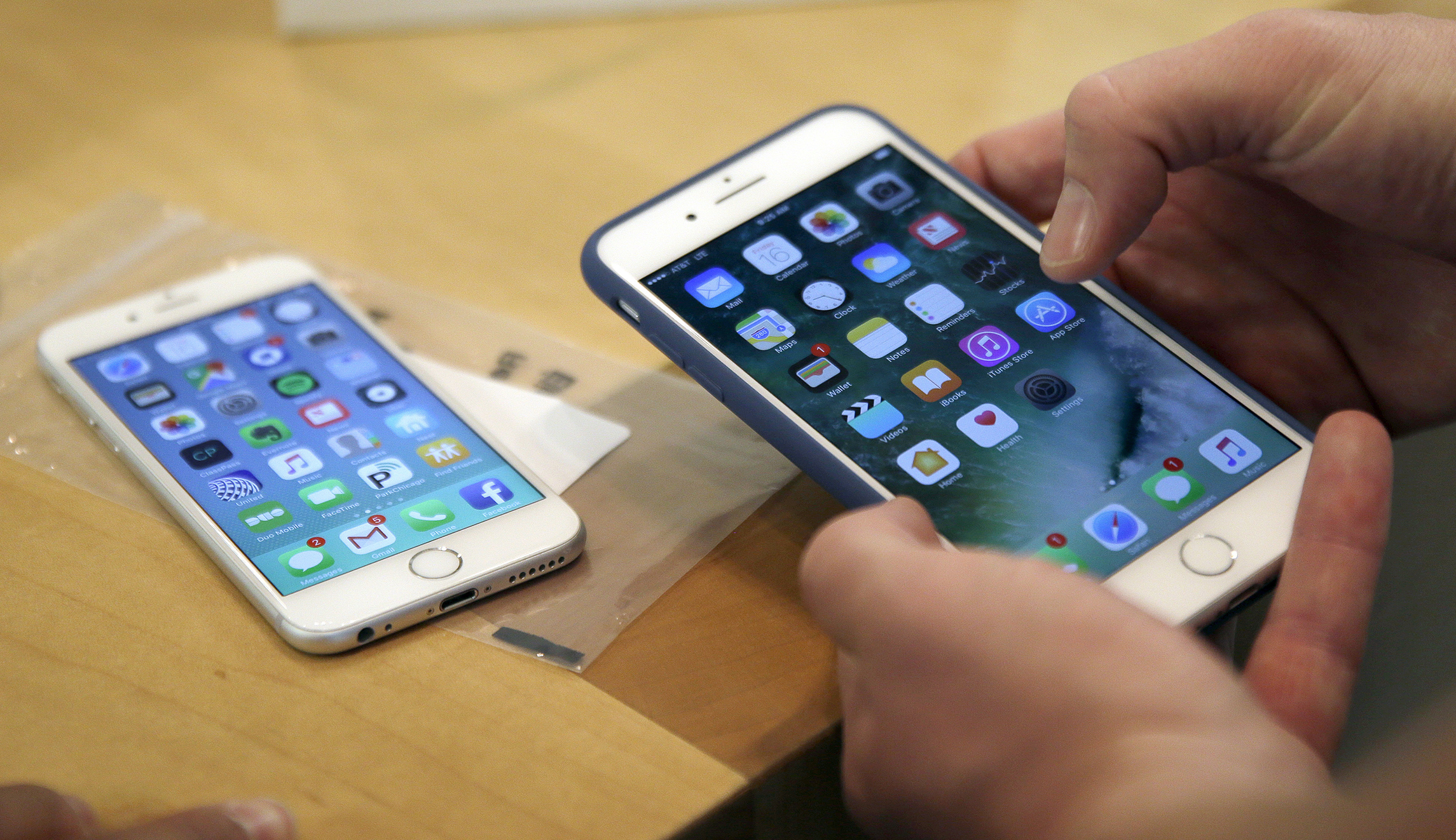 Apple unveils ‘lockdown mode’ that blocks government spyware