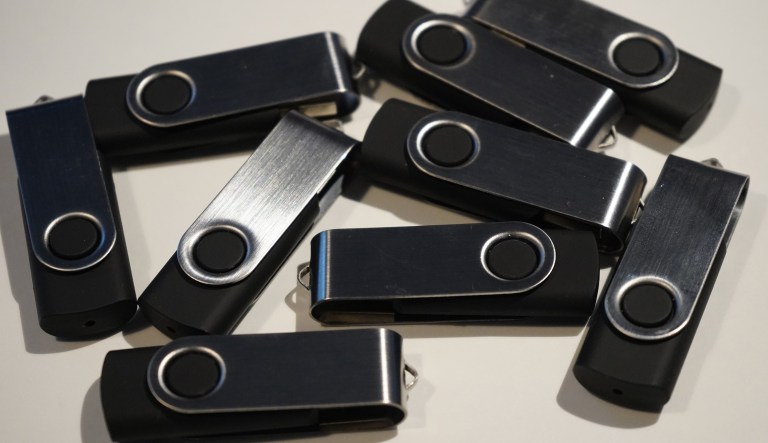 Japanese man loses flash drive with data on 460,000 residents after night out