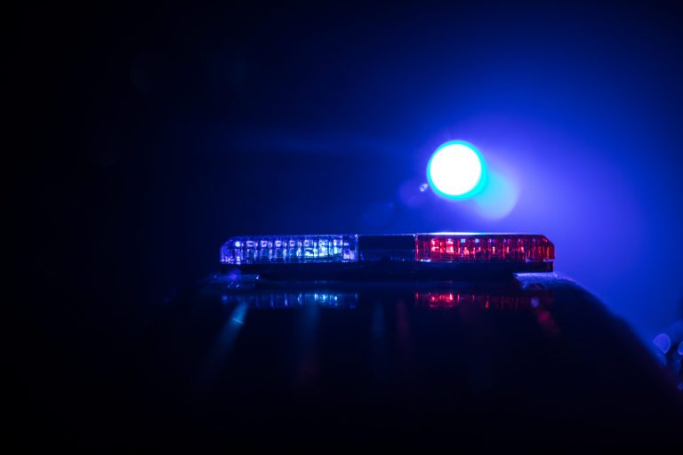 Nevada police officer injured in shooting, suspect barricaded inside apartment: Report