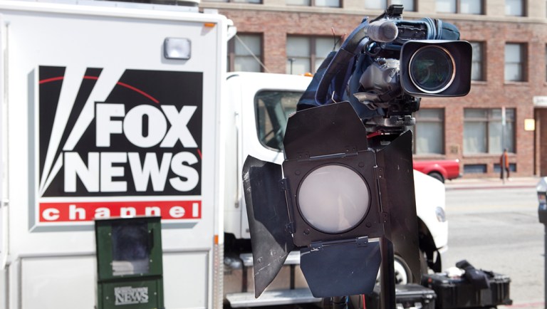 Fox News beats CNN, MSNBC combined in prime-time viewers last week