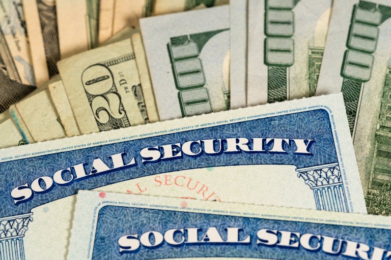 Social Security update: February direct payment worth $943 goes out in 28 days