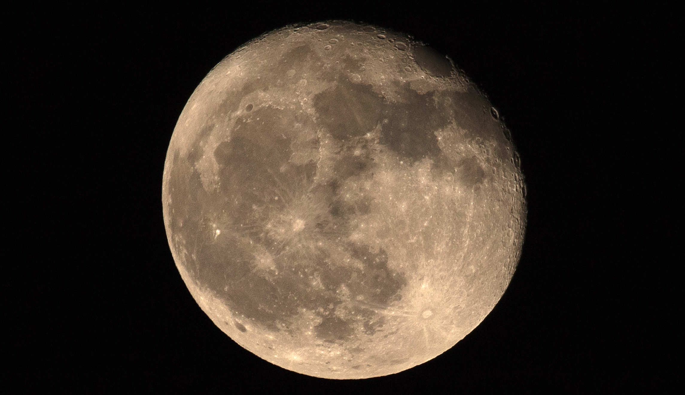 NASA awards contracts for Artemis moon mission