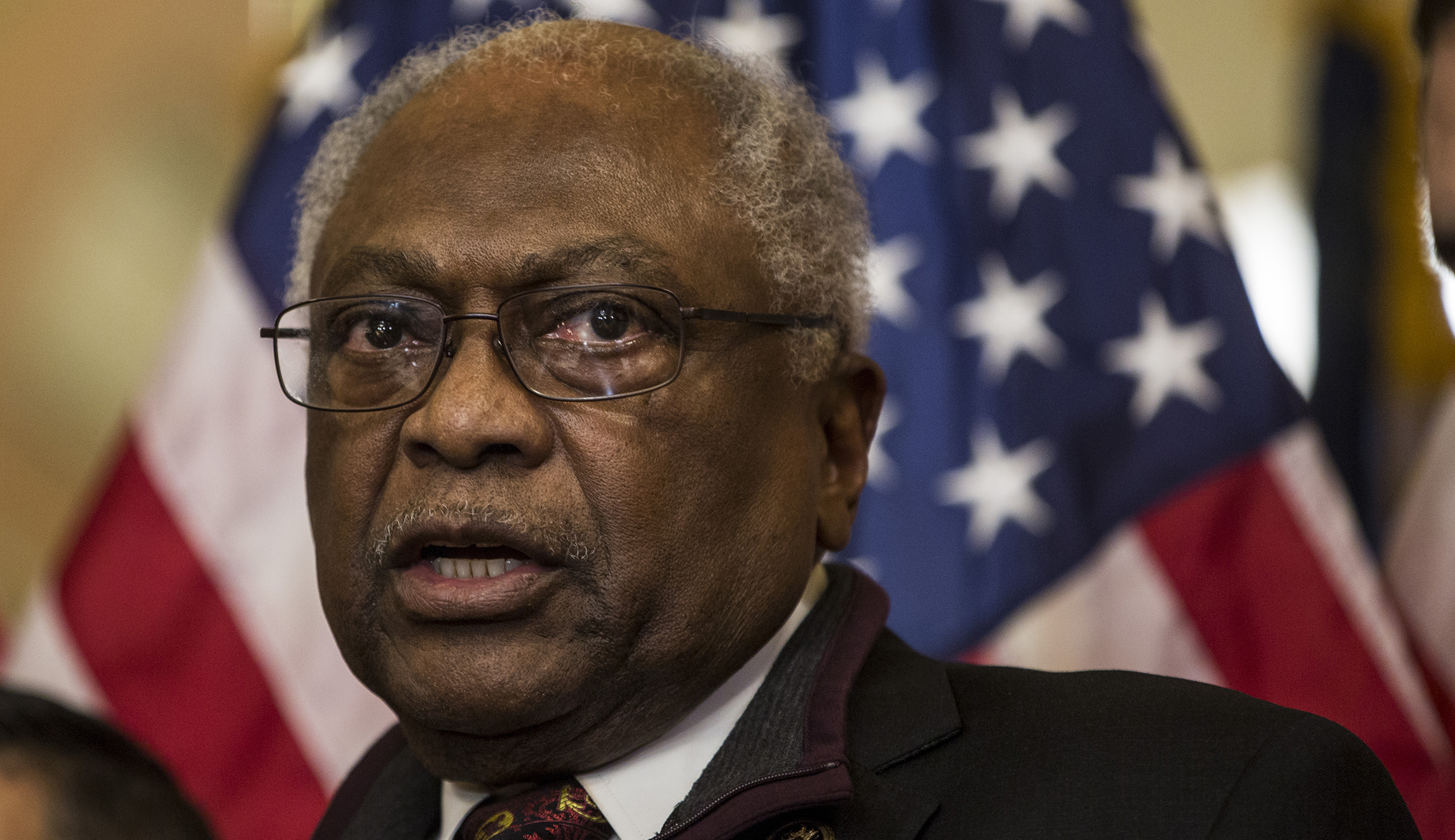 Top Democrat reverses course on impeachment