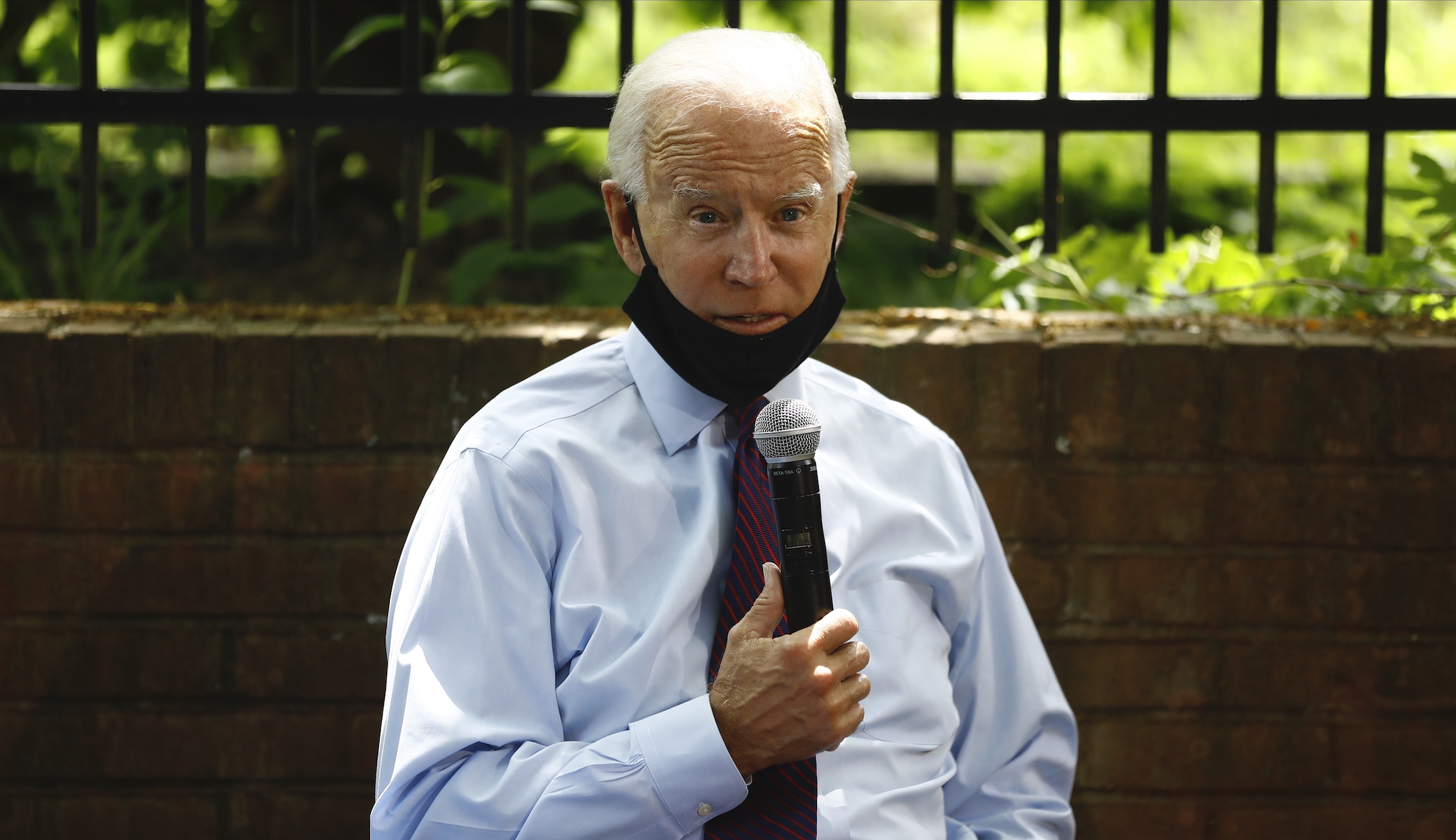 Biden: I’d use ‘federal leverage’ to require mask-wearing in public