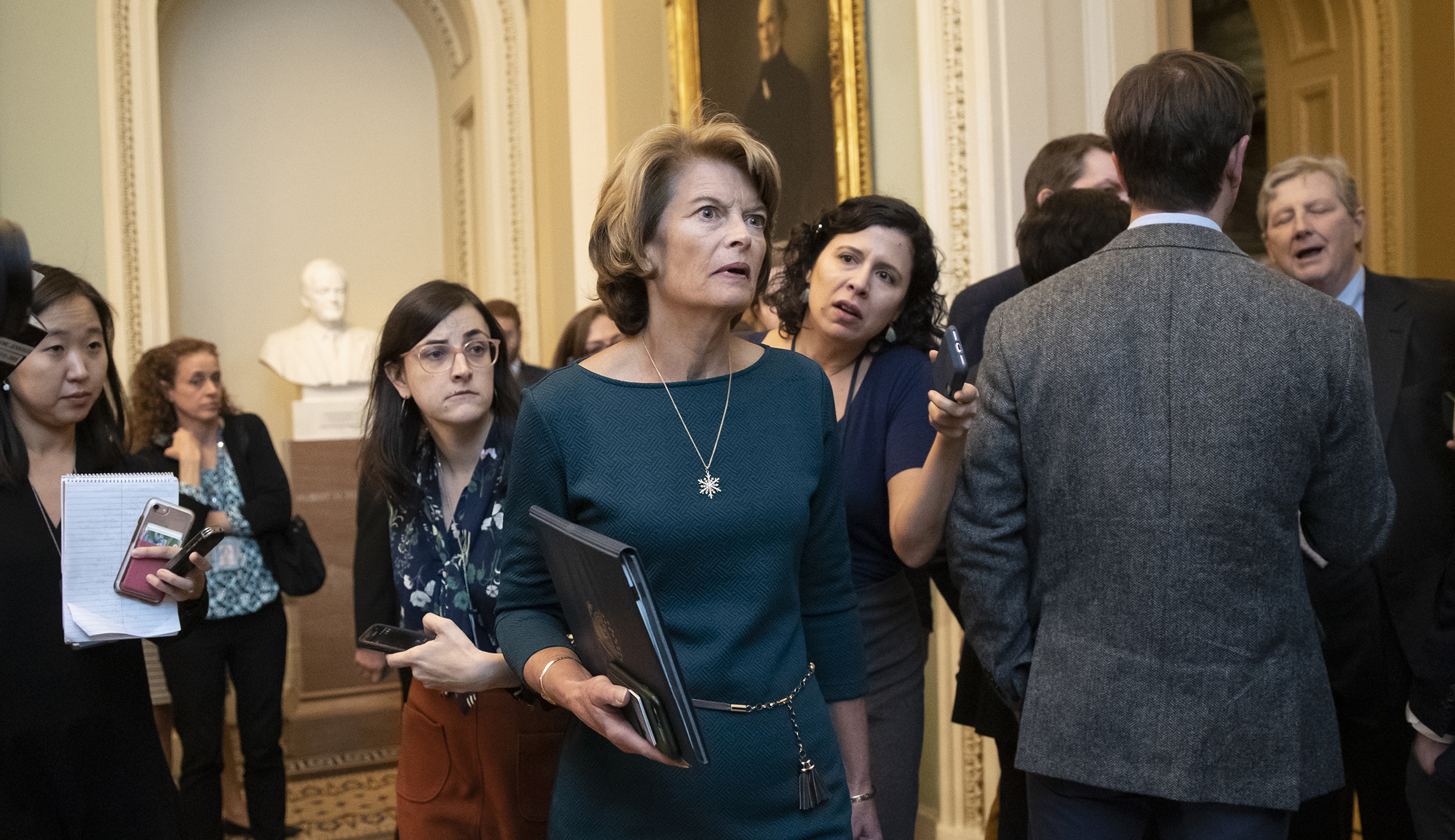 Bipartisan letter to end the shutdown struggles to get GOP signatures