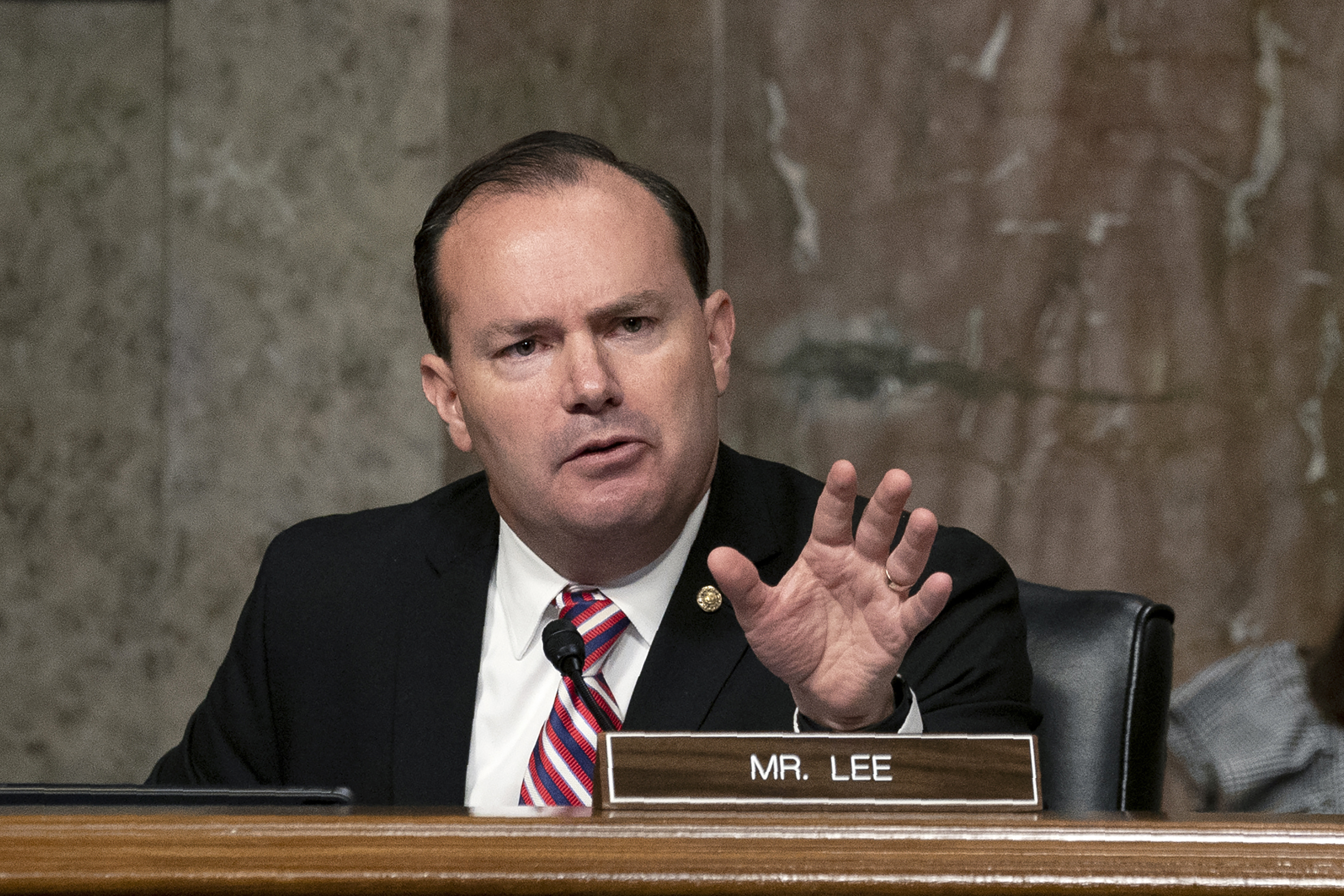 GOP lawmakers urge Biden to curb aid to Ukraine