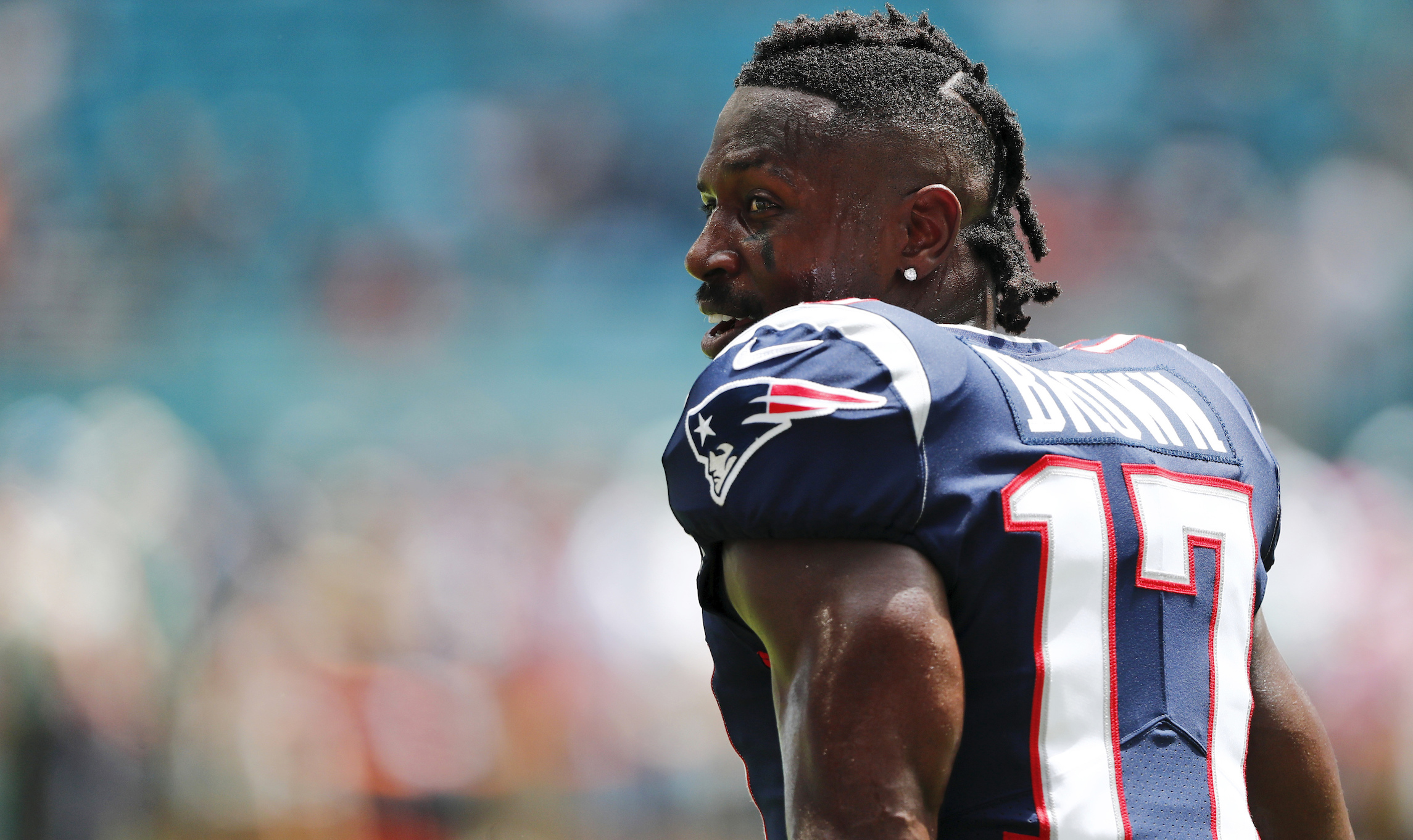 WATCH: Ex-NFL star Antonio Brown yells at ‘bitch-ass police’ in front of children