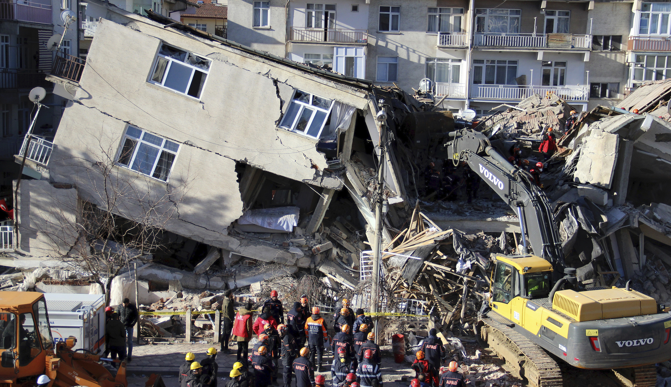 At least 29 dead more than 1,400 injured after earthquake strikes Turkey