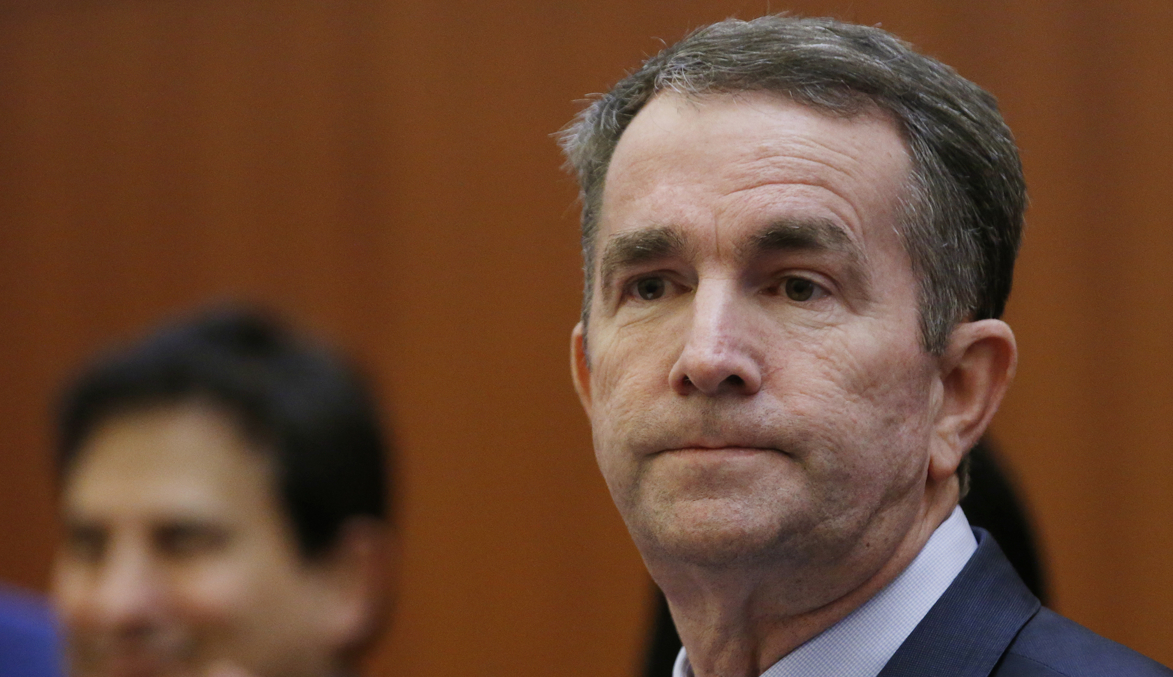 Governor threatens to veto Virginia budget without changes
