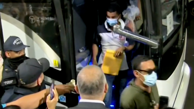 Democrats in disarray over migrant buses